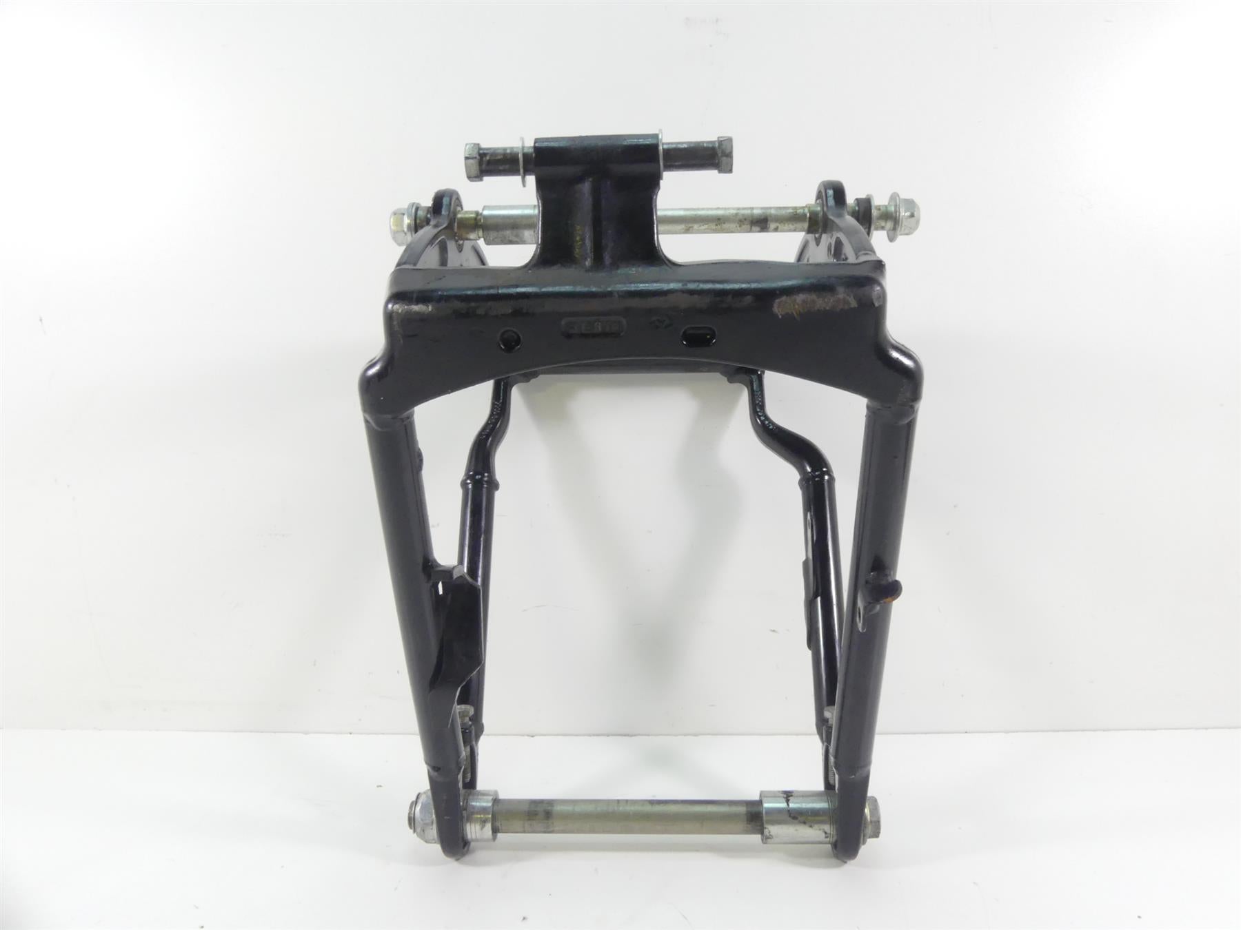2015 Harley FLS Softail Slim Rear Swingarm Swing Arm & 25mm Axle 47573-11 {{ shop.shopifyCountryName }} - Mototech271