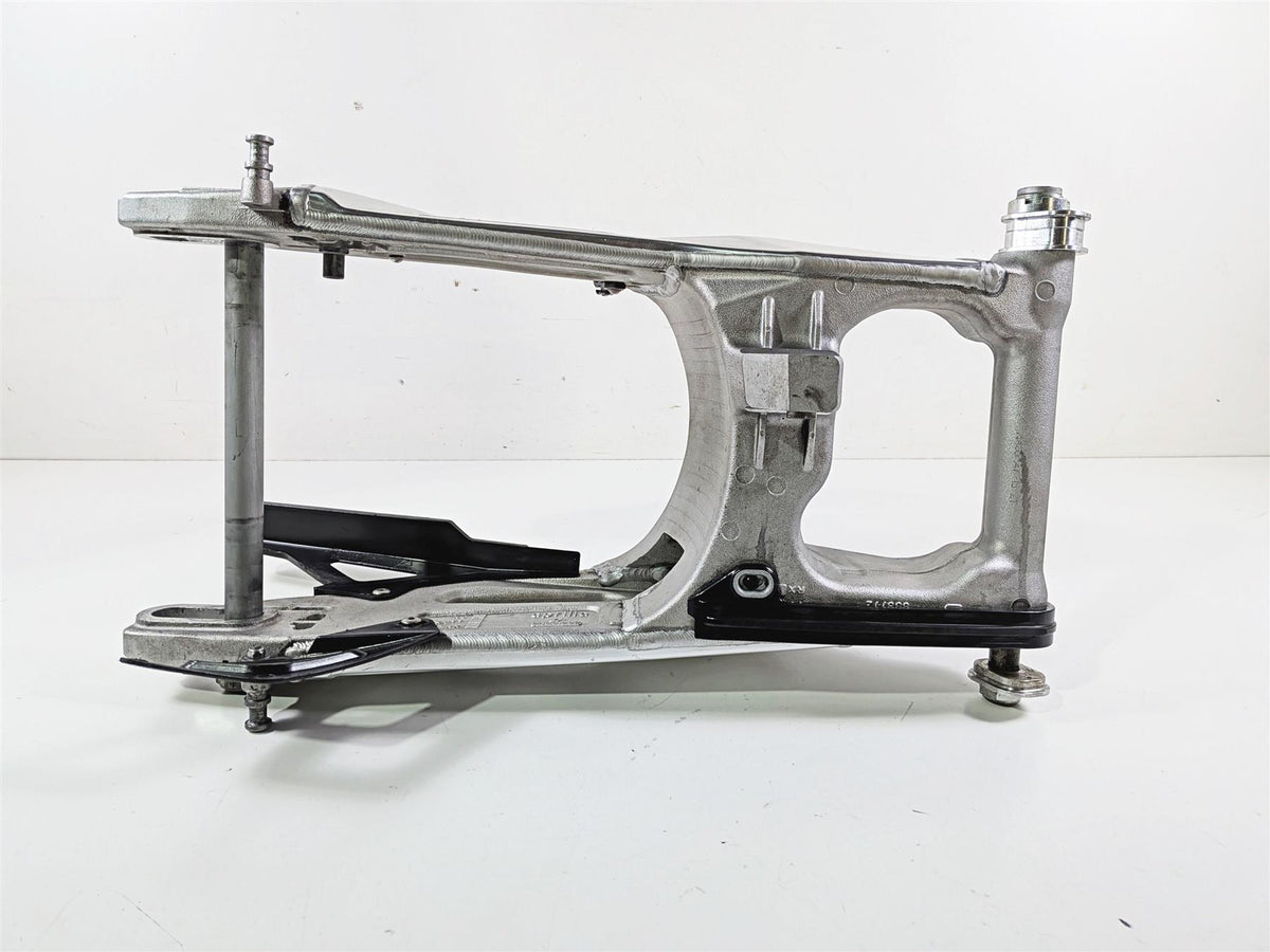 2018 Aprilia RSV4 RR Rear Swingarm Swing Arm & Axle 2B001292 {{ shop.shopifyCountryName }} - Mototech271