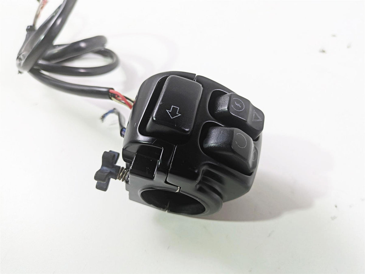 2016 Harley FXDF Dyna Fat Bob Right Start Stop Control Switch - Read 71500360 {{ shop.shopifyCountryName }} - Mototech271