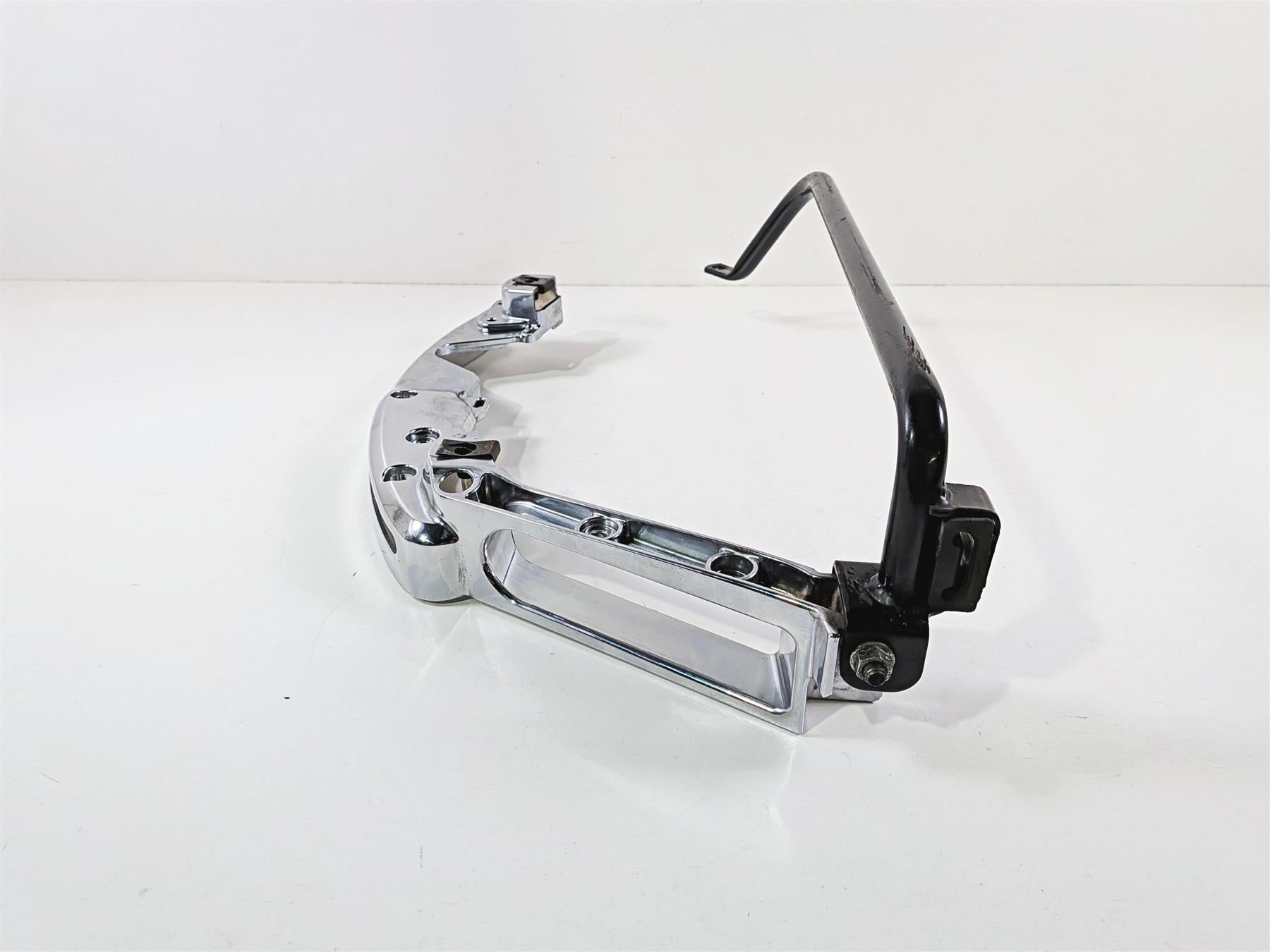 2016 Harley Touring FLHX Street Glide Right Rear Chrome Saddlebag Mount 90200502 {{ shop.shopifyCountryName }} - Mototech271