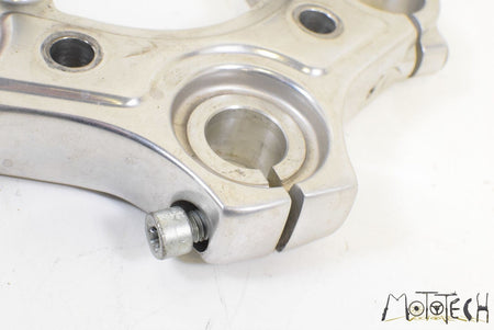 2008 Harley Sportster XL1200 LOW Upper Triple Tree Steering Clamp 45966-04 {{ shop.shopifyCountryName }} - Mototech271