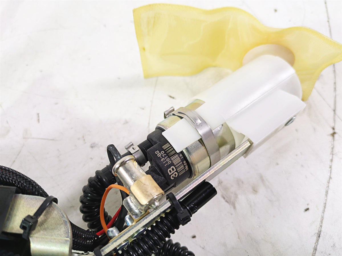 2022 MV Agusta F3 800 Rosso Fuel Gas Petrol Pump -Tested 8000C8724 {{ shop.shopifyCountryName }} - Mototech271