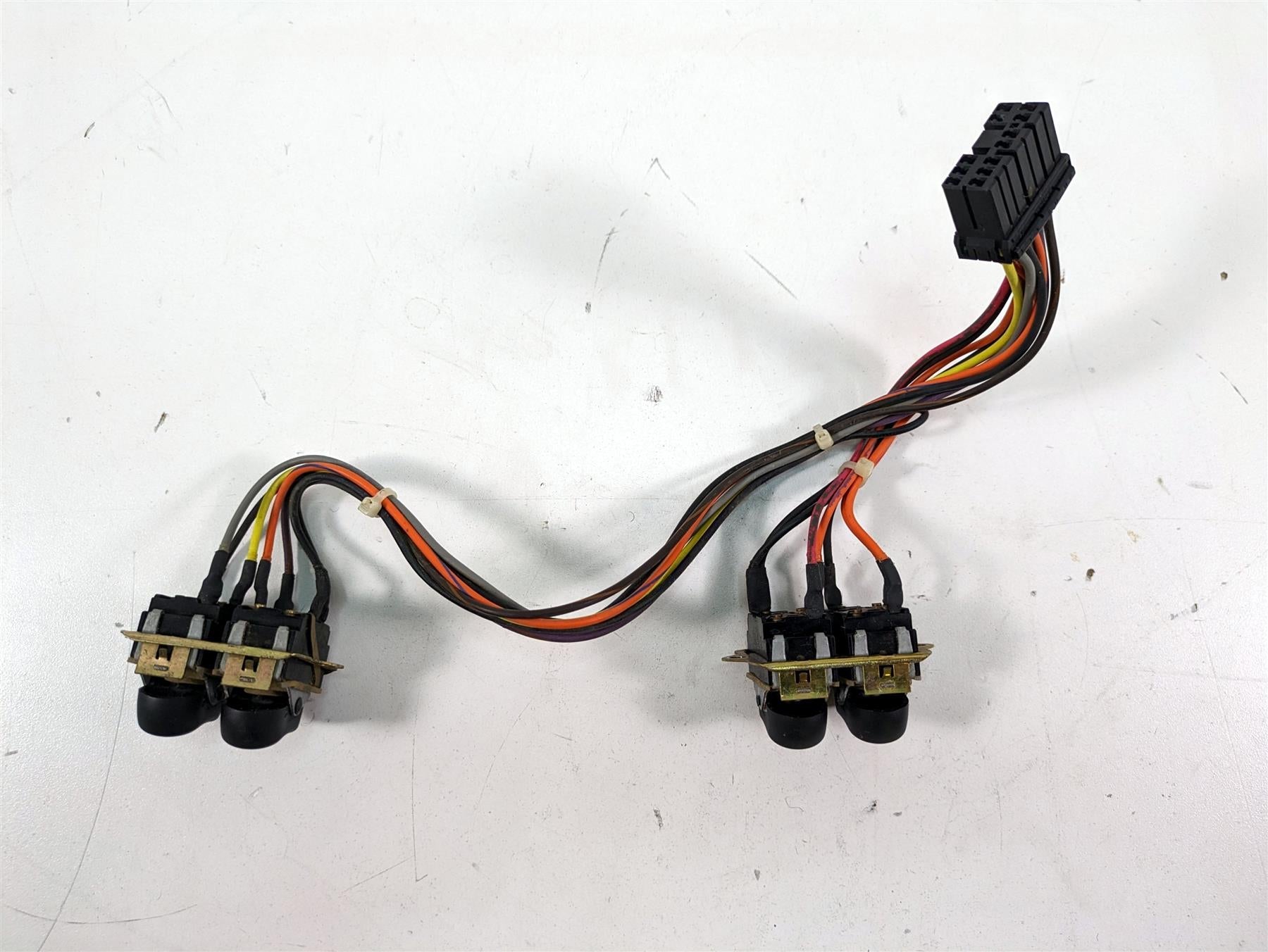 2006 Harley Touring FLHTCUI Electra Glide Auxiliary Switches Set 70279-98 {{ shop.shopifyCountryName }} - Mototech271