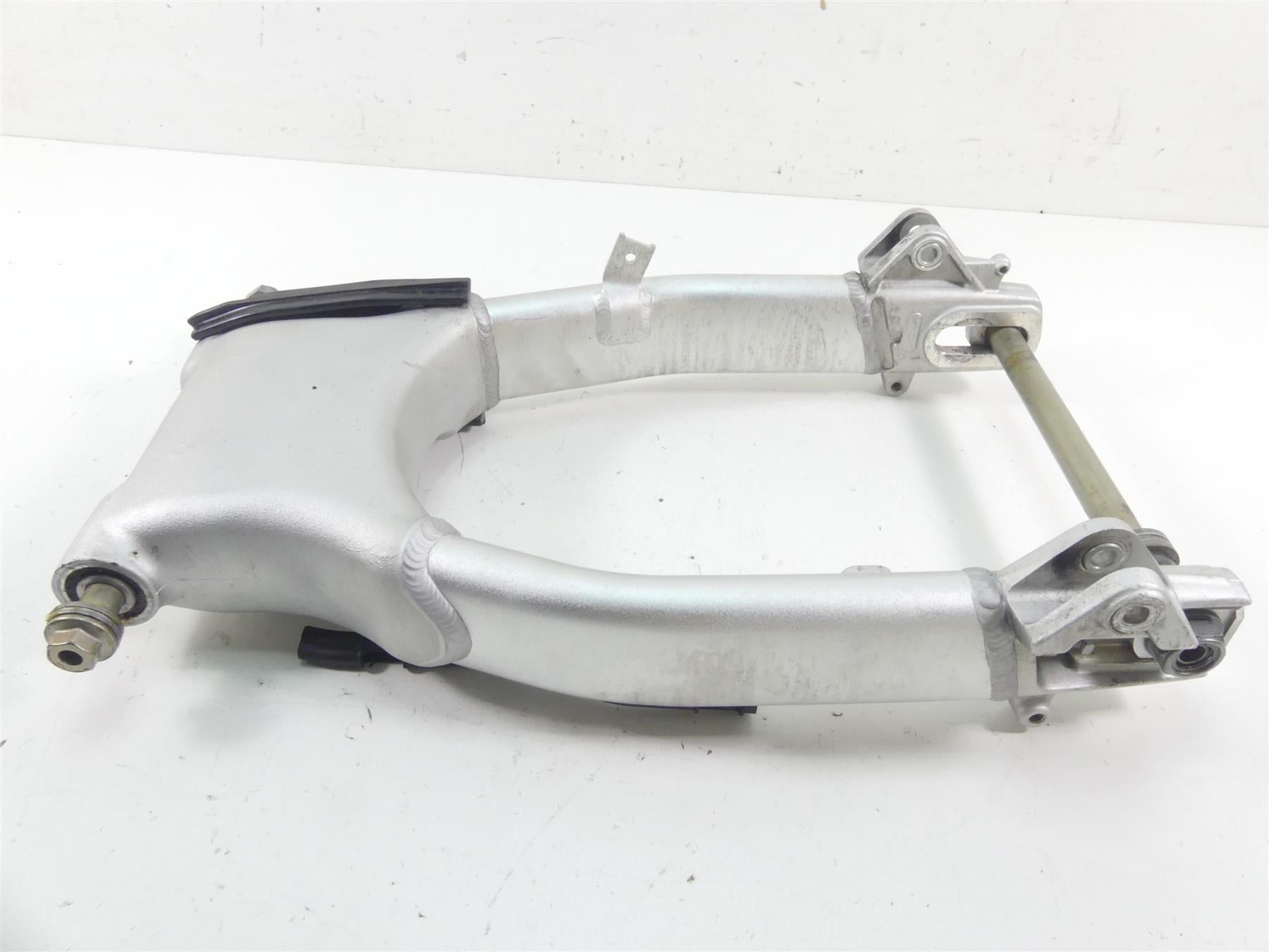 2017 Triumph Thruxton 1200 R Rear Swingarm Swing Arm Axle Set T2051033 {{ shop.shopifyCountryName }} - Mototech271