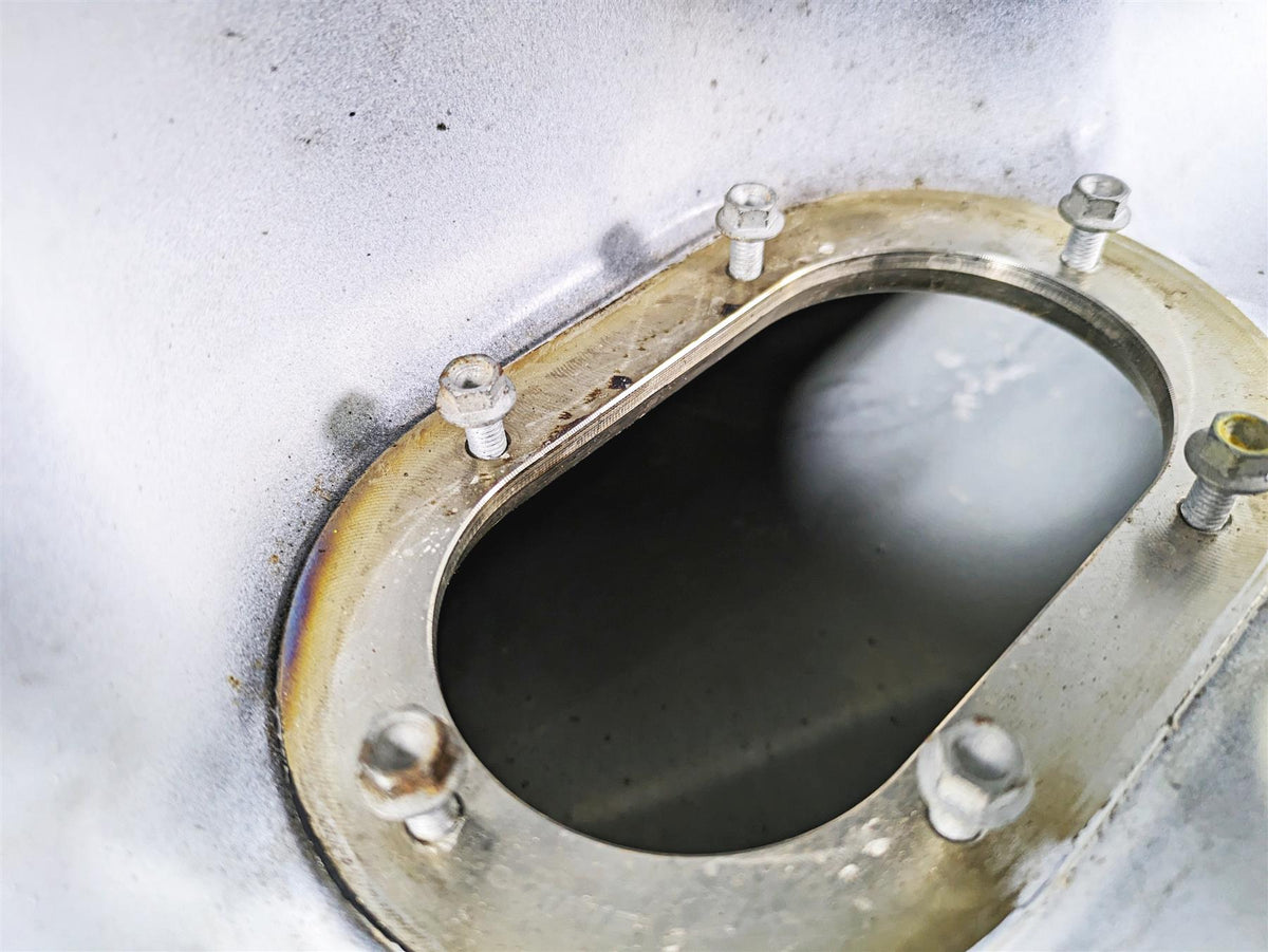 2013 Moto Guzzi V7 750 Stone White Fuel Gas Petrol Tank 887944 {{ shop.shopifyCountryName }} - Mototech271