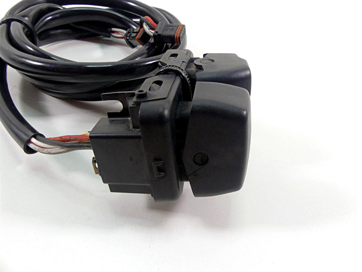 2017 Harley Dyna FXDB Street Bob Right Control Switch - For Parts 71500360 {{ shop.shopifyCountryName }} - Mototech271