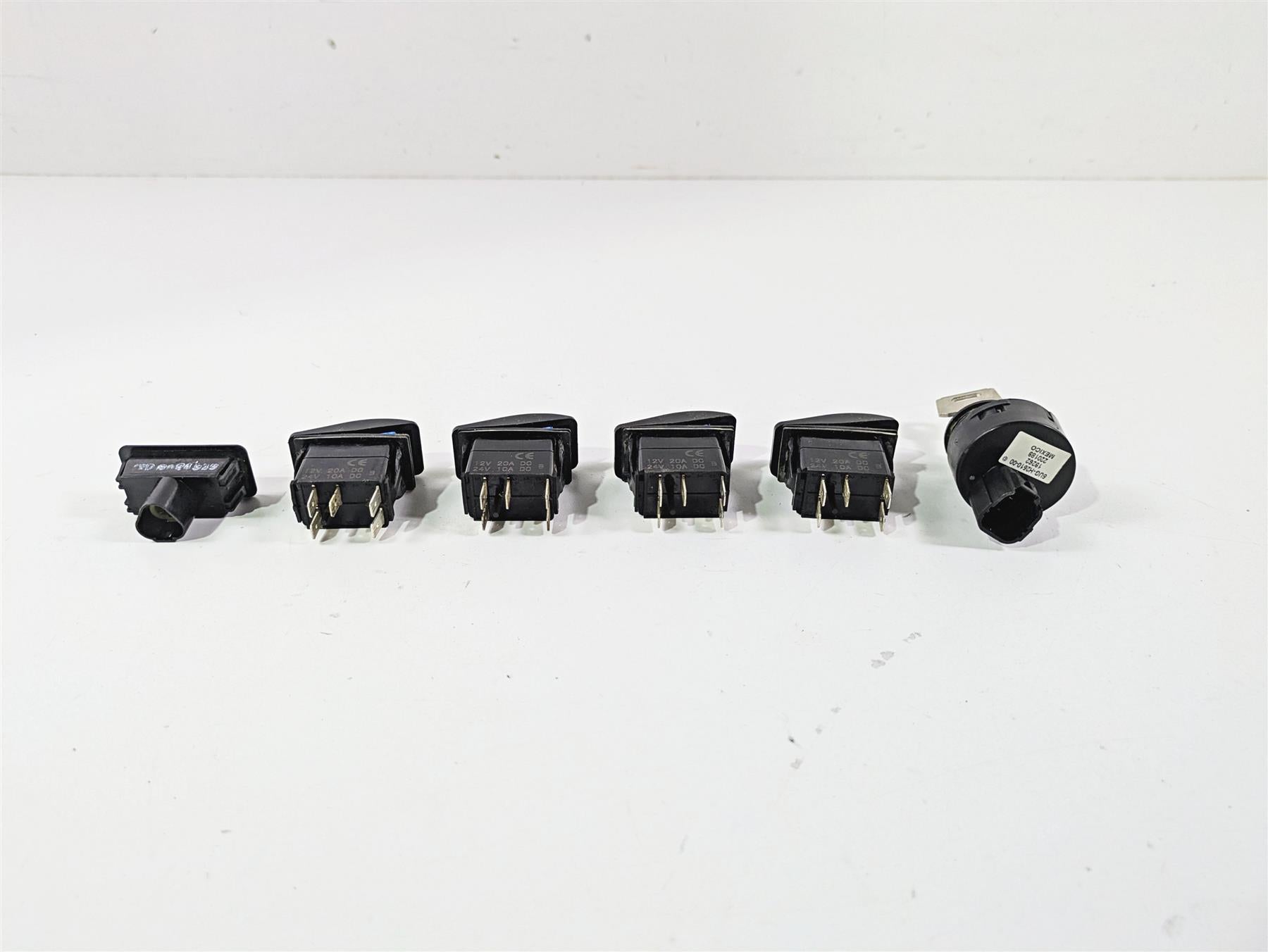 2020 Yamaha YXZ1000 R SS XTR Ignition Light Awd Switch Set 5UG-H2510-00-00 {{ shop.shopifyCountryName }} - Mototech271