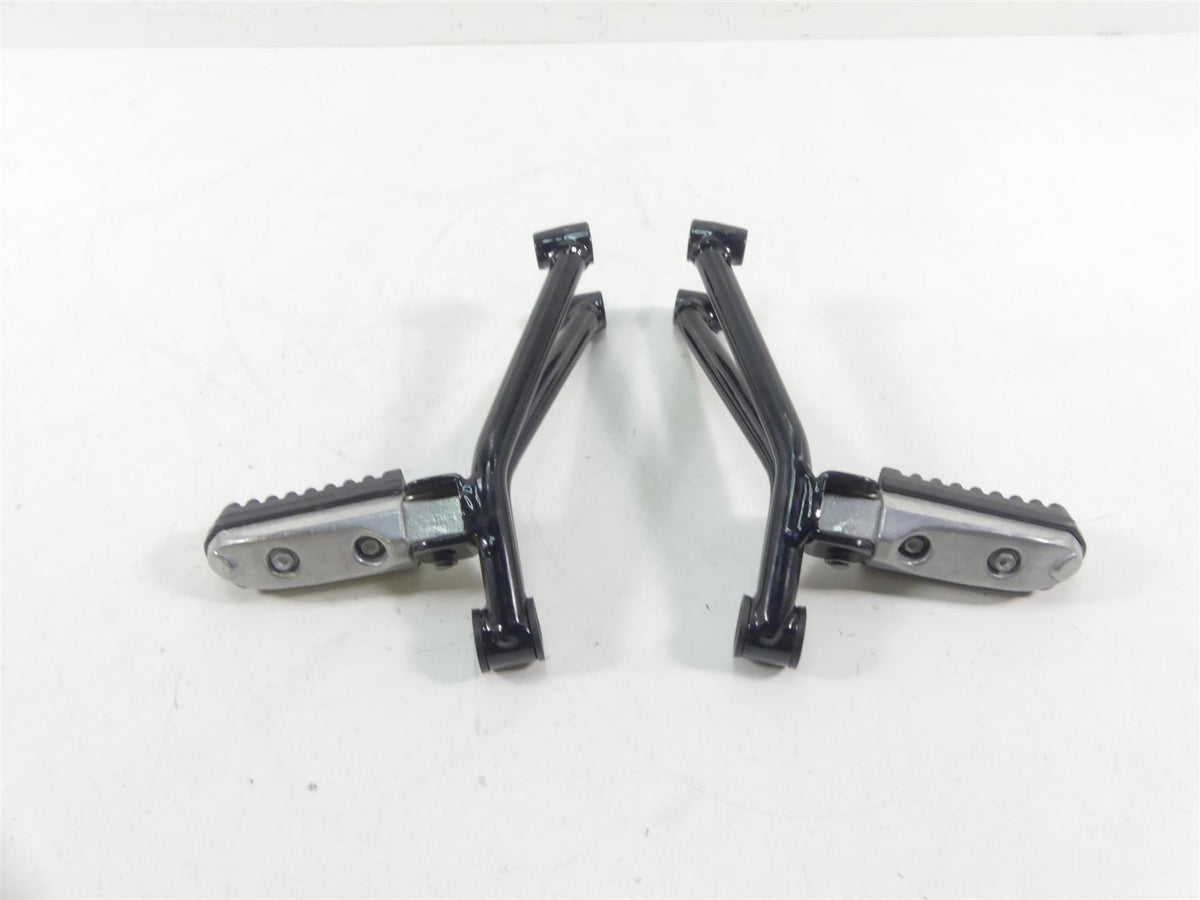 2019 Moto Guzzi V7 III Stone 750 Rear Passenger Footpeg Set 2B003190 2B003189 {{ shop.shopifyCountryName }} - Mototech271