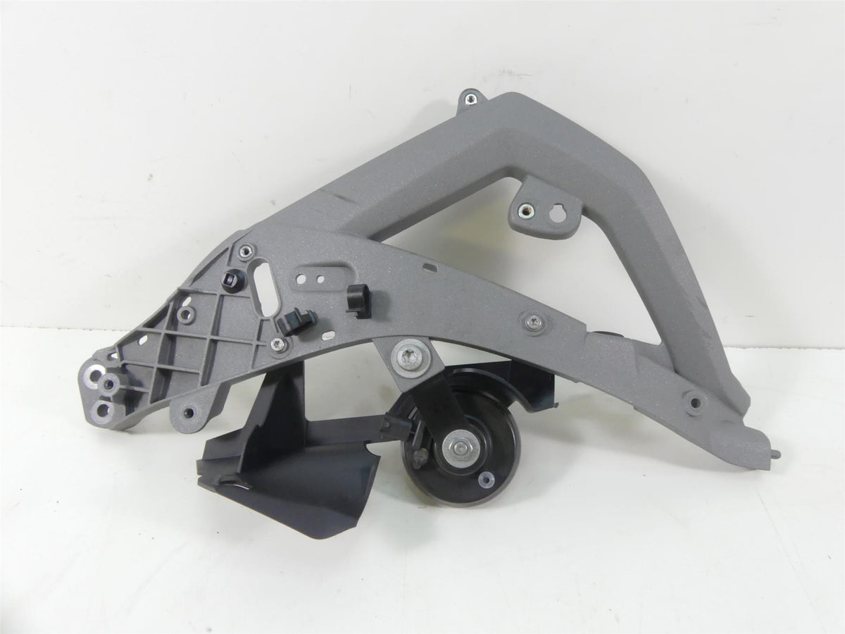 2016 BMW R1200GS K50 Right Front Panel Fairing Center Stay - Read 46638528674 {{ shop.shopifyCountryName }} - Mototech271