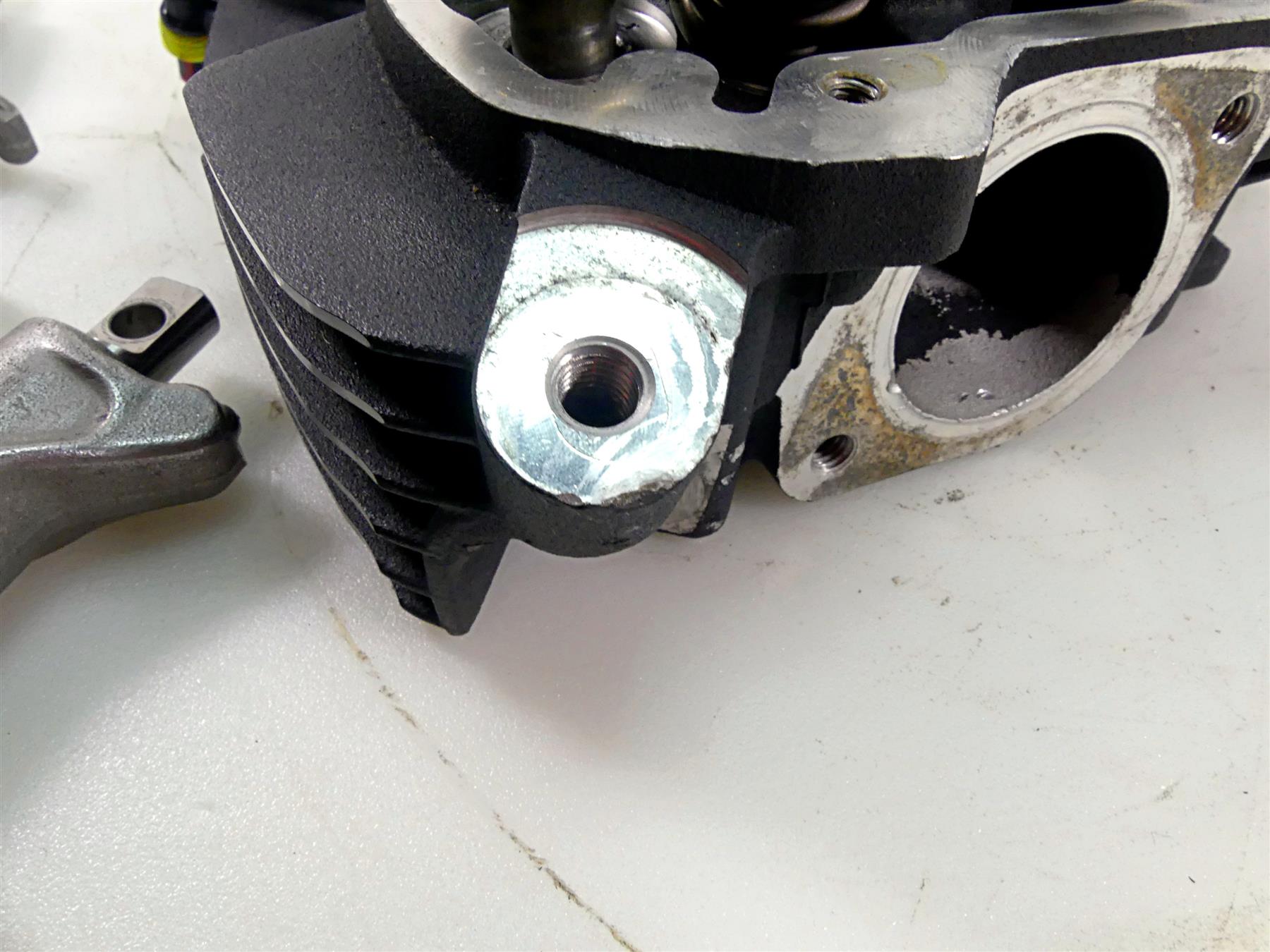 2021 Harley Softail FXBBS Street Bob Front Cylinder Head M8 114ci 16500393 16500500 {{ shop.shopifyCountryName }} - Mototech271