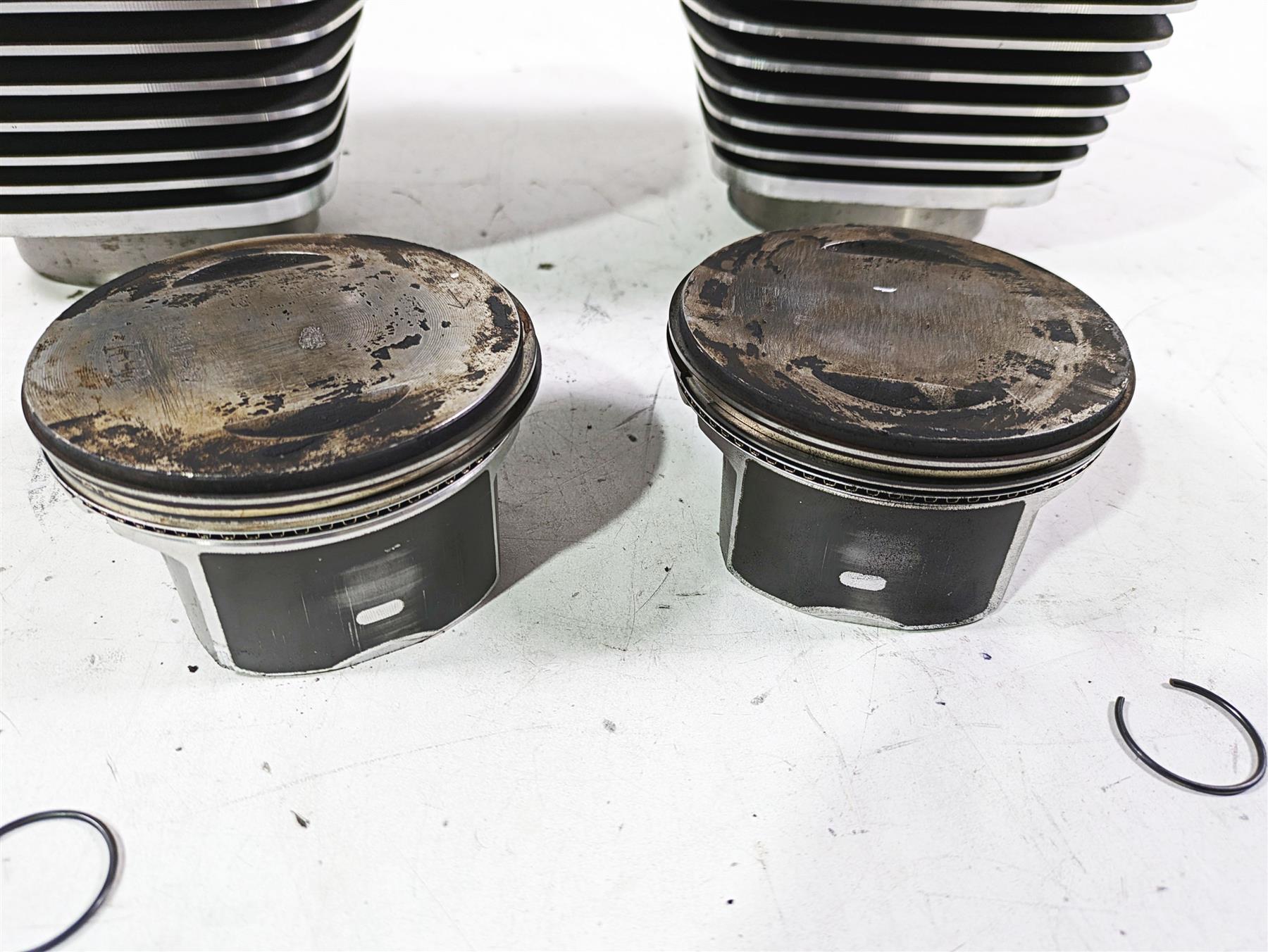 2015 Harley Touring FLHXS Street Glide Cylinder Jug & Piston Set -Read 16547-99A {{ shop.shopifyCountryName }} - Mototech271