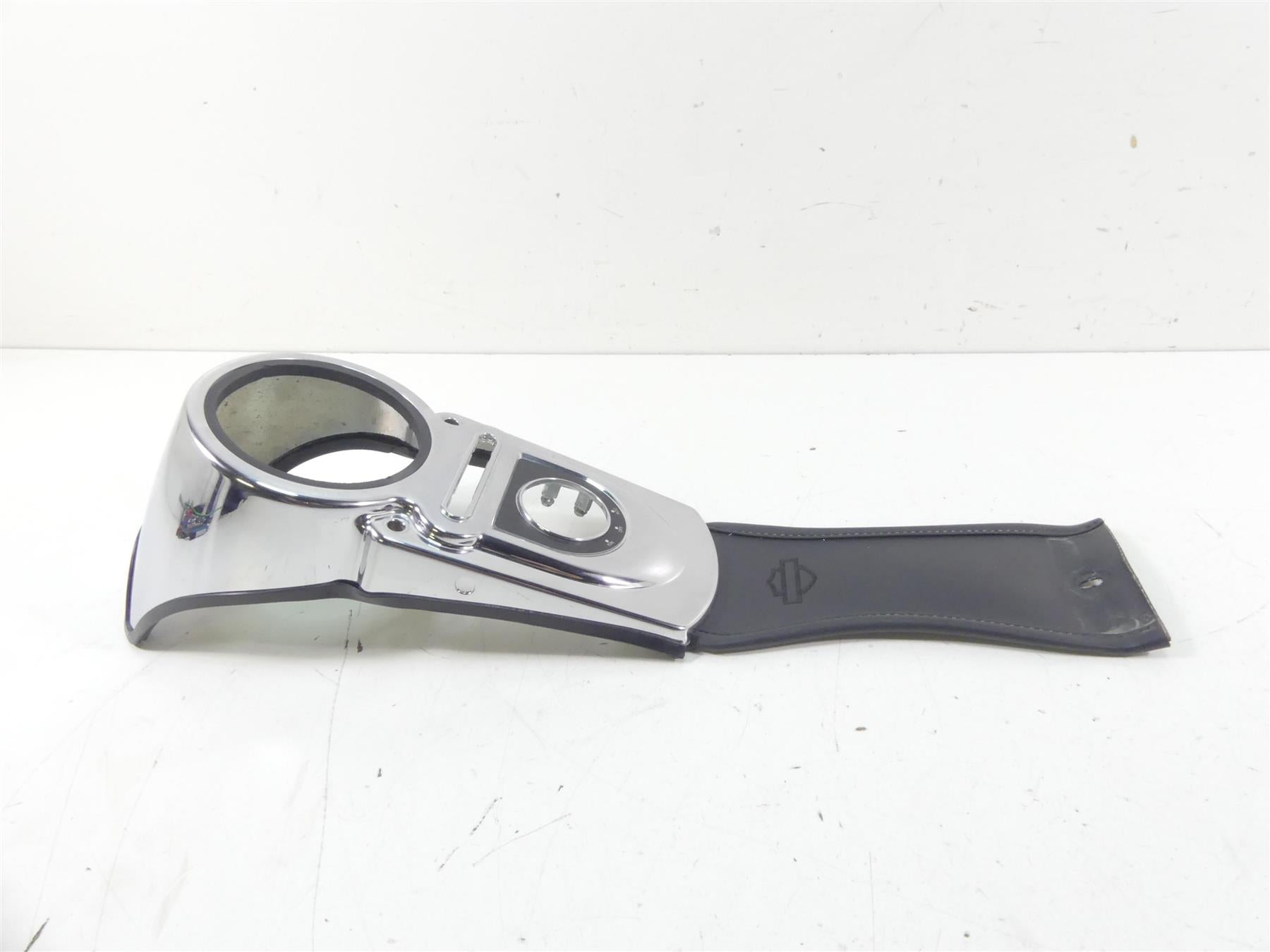2009 Harley FXDF Dyna Fat Bob Tank Dash Chrome Cover Console 71204-04 {{ shop.shopifyCountryName }} - Mototech271