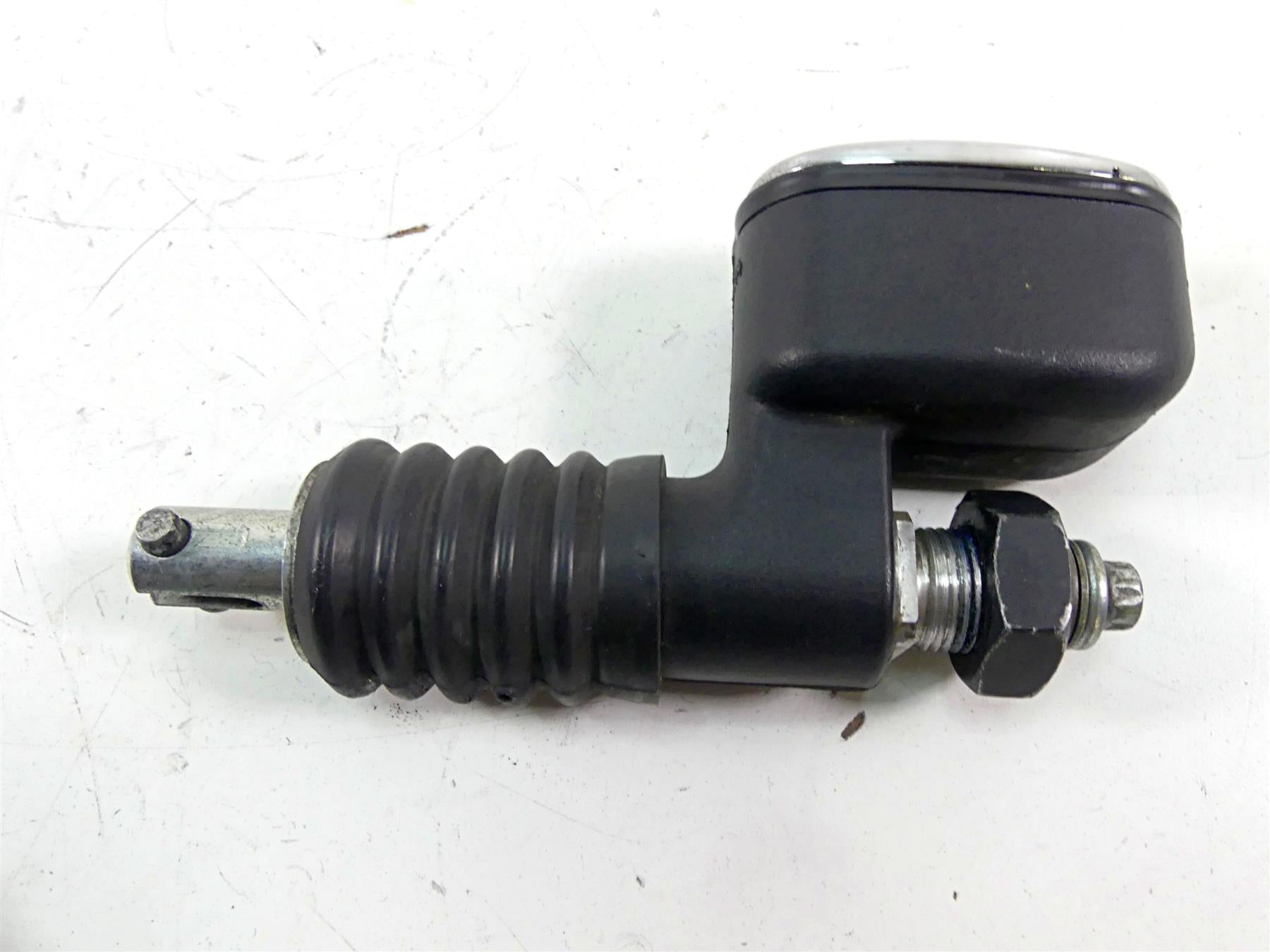 2006 Harley Touring FLHTCU SE E-Glide Rear Brake Master Cylinder 46467-05 {{ shop.shopifyCountryName }} - Mototech271