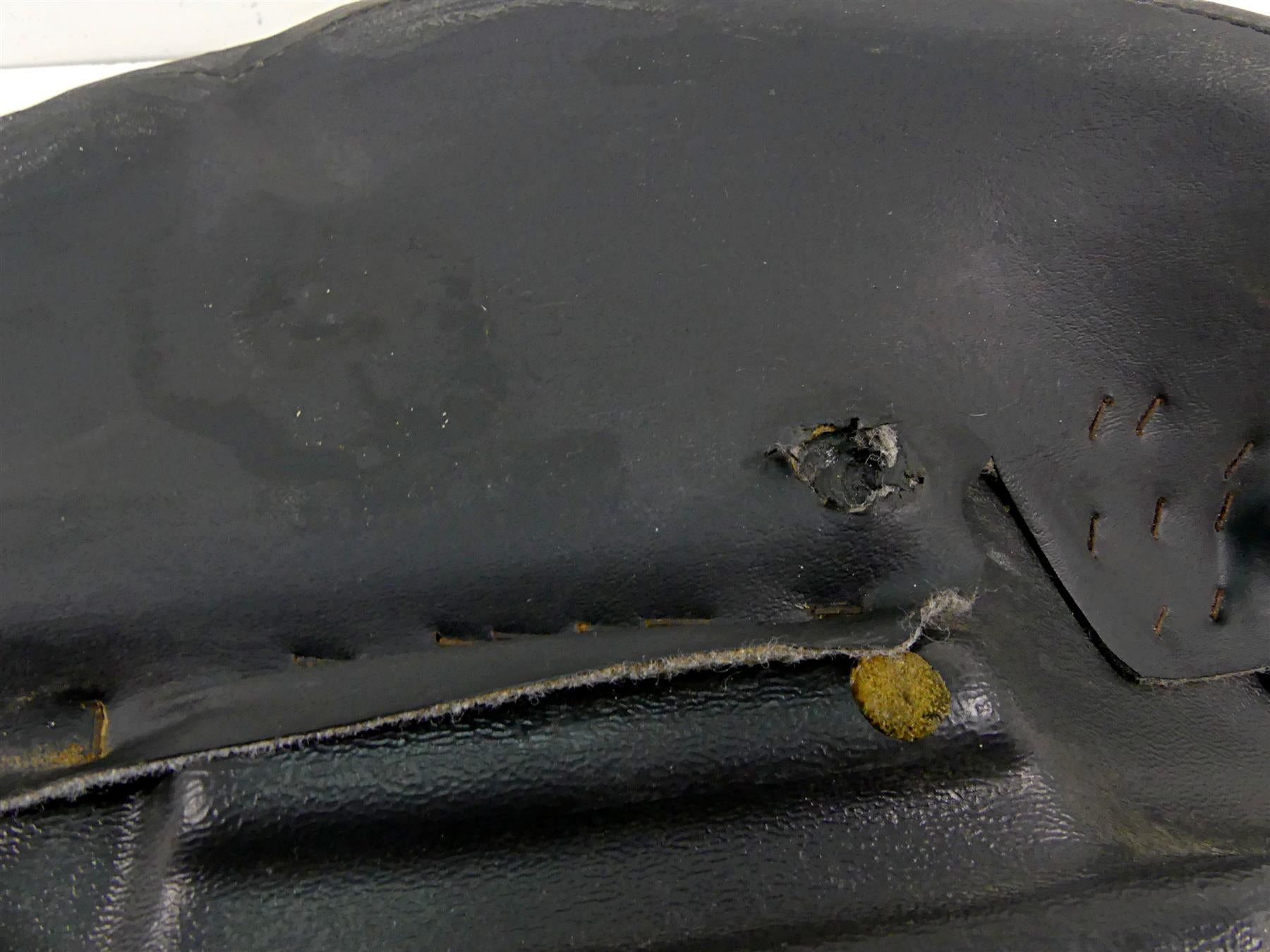 2007 Harley Touring FLHRC Road King Front Dual Driver Seat Saddle 52934-98A {{ shop.shopifyCountryName }} - Mototech271