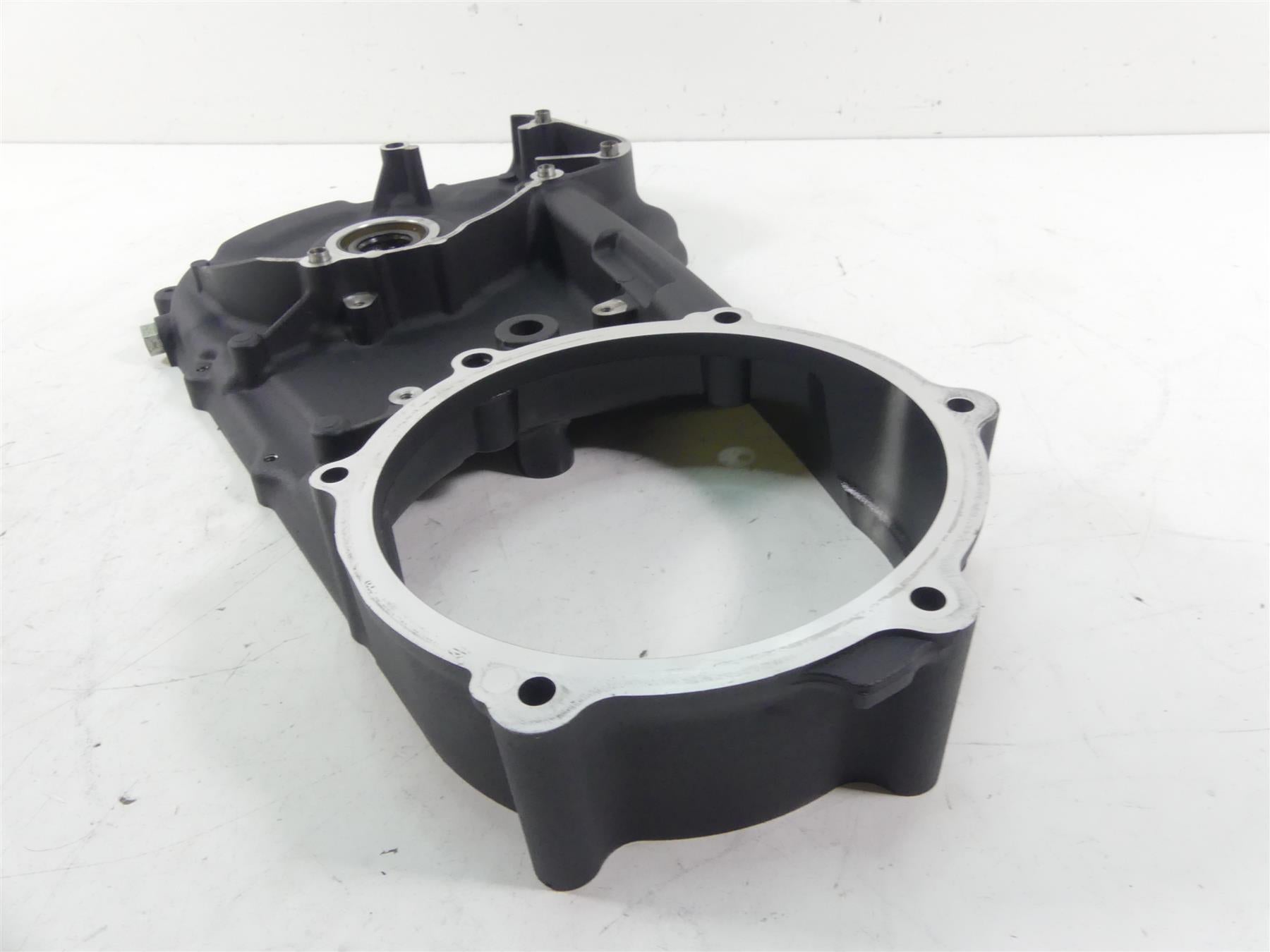 2017 Harley FLS Softail Slim Inner Primary Drive Clutch Cover 60681-06C {{ shop.shopifyCountryName }} - Mototech271