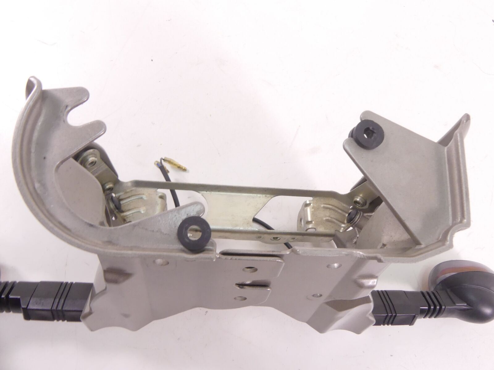 2006 Buell XB12SCG Lightning Gauge Headlight Stay Holder Blinker M0643.1ADYBQ {{ shop.shopifyCountryName }} - Mototech271
