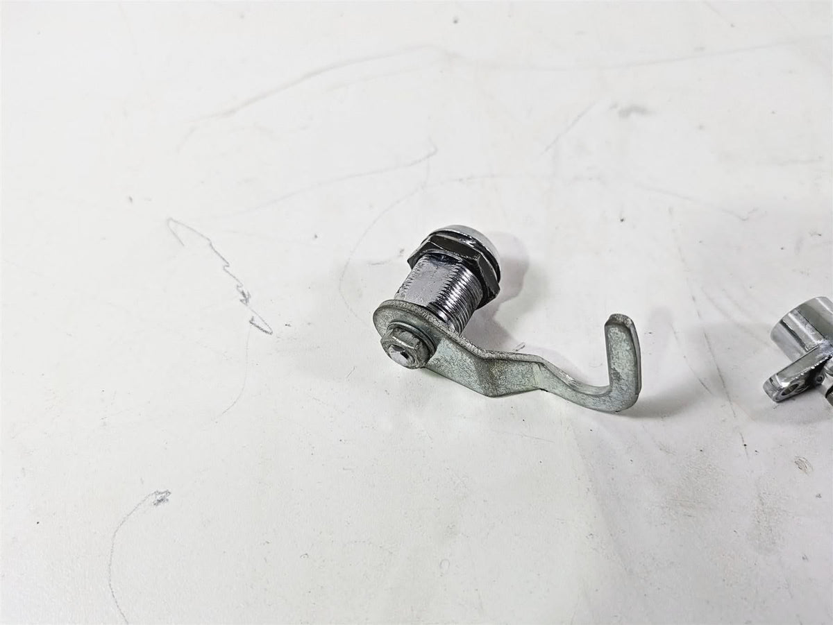 2008 Harley Touring FLHTCU E-Glide 105TH Ignition Switch Key Lock Set 71572-06 {{ shop.shopifyCountryName }} - Mototech271