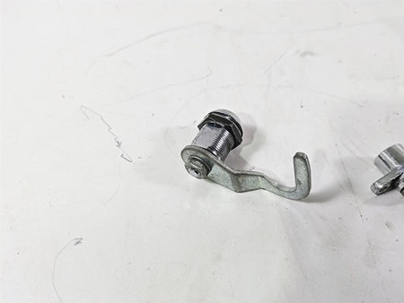 2008 Harley Touring FLHTCU E-Glide 105TH Ignition Switch Key Lock Set 71572-06 {{ shop.shopifyCountryName }} - Mototech271