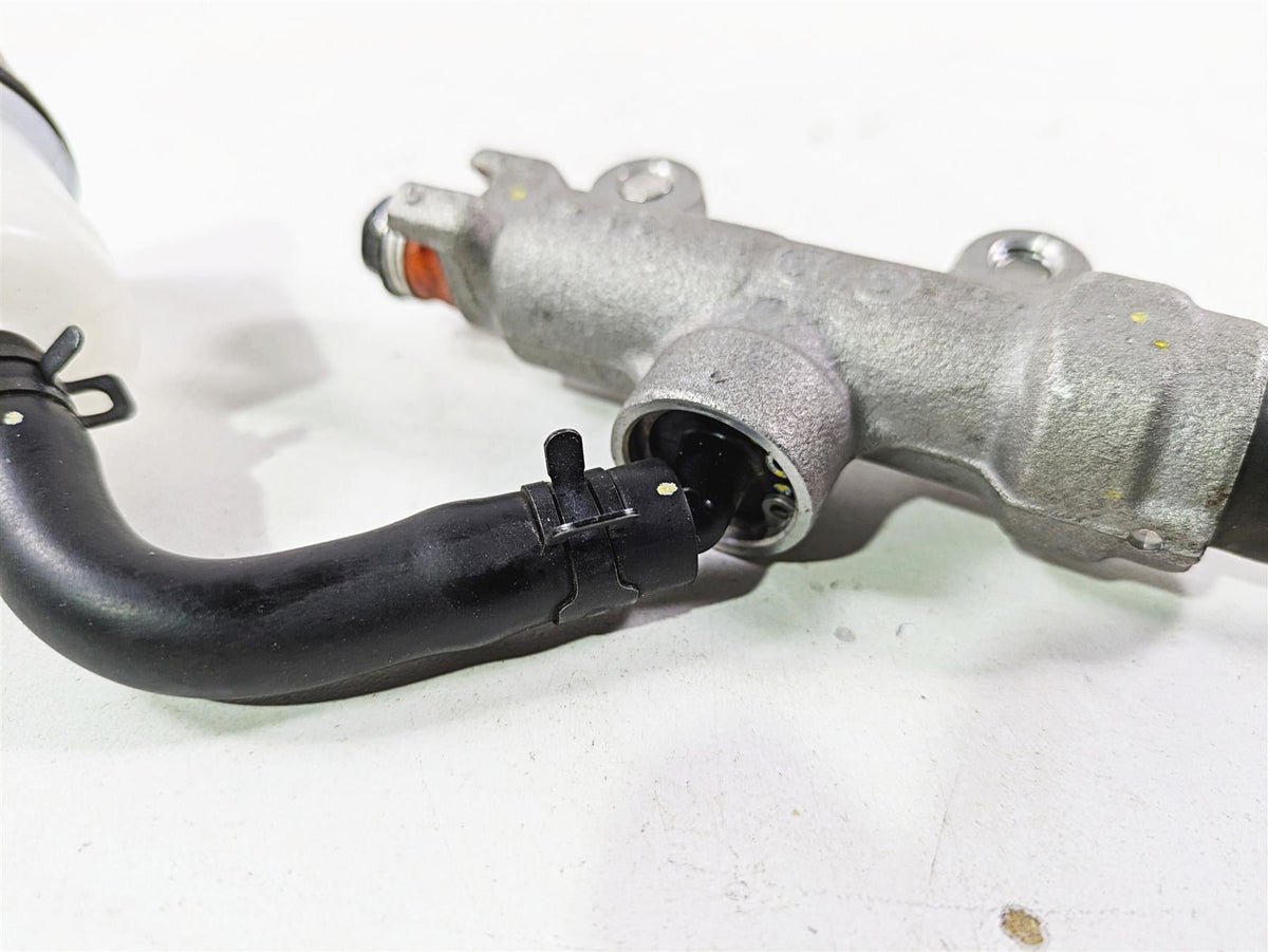 2021 Kawasaki Z900 ZR900 Rear Brake Master Cylinder 43015-0650 {{ shop.shopifyCountryName }} - Mototech271