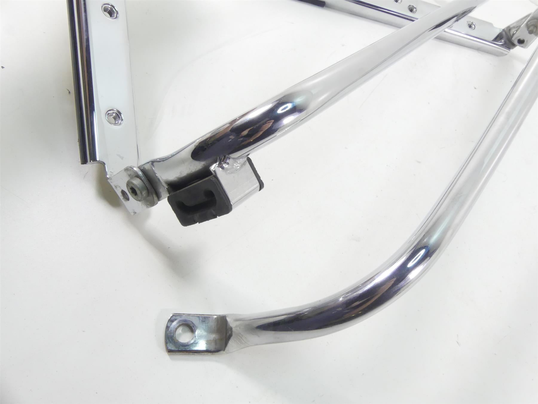2004 Harley FLHTC SE CVO Electra Glide Saddlebag Guard Rack Holder Set 49207-04 {{ shop.shopifyCountryName }} - Mototech271
