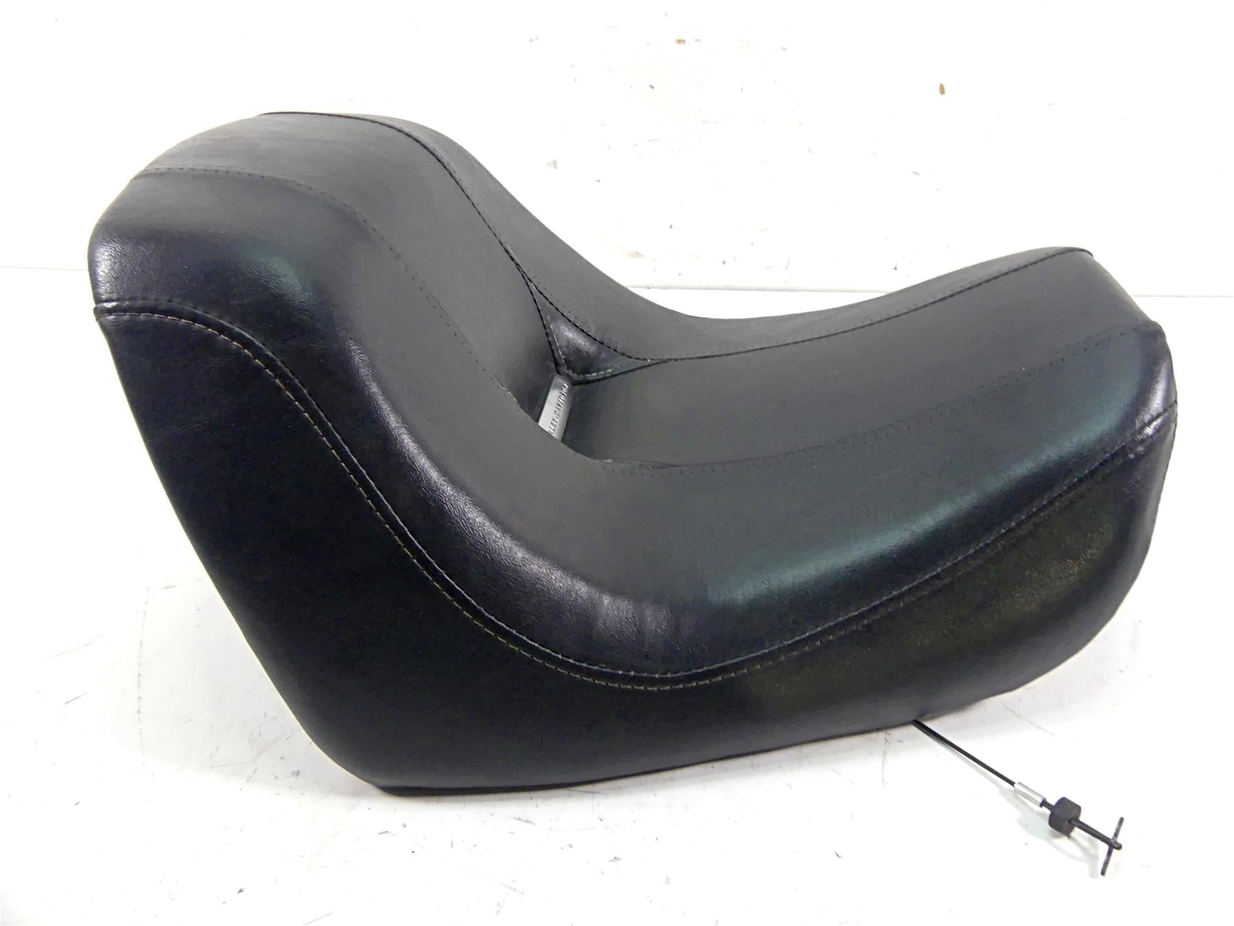 2015 Harley Davidson VRSCDX Night Rod Sp Front Rider Driver Seat Saddle 52000005 {{ shop.shopifyCountryName }} - Mototech271