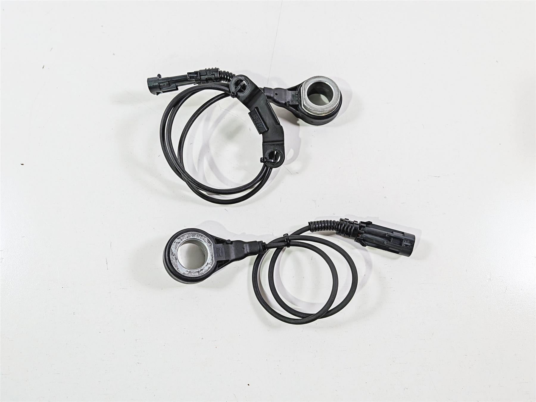 2014 Harley Touring FLHTK Electra Glide Abs Brake Wheel Speed Sensor Set 32700015-Mototech271