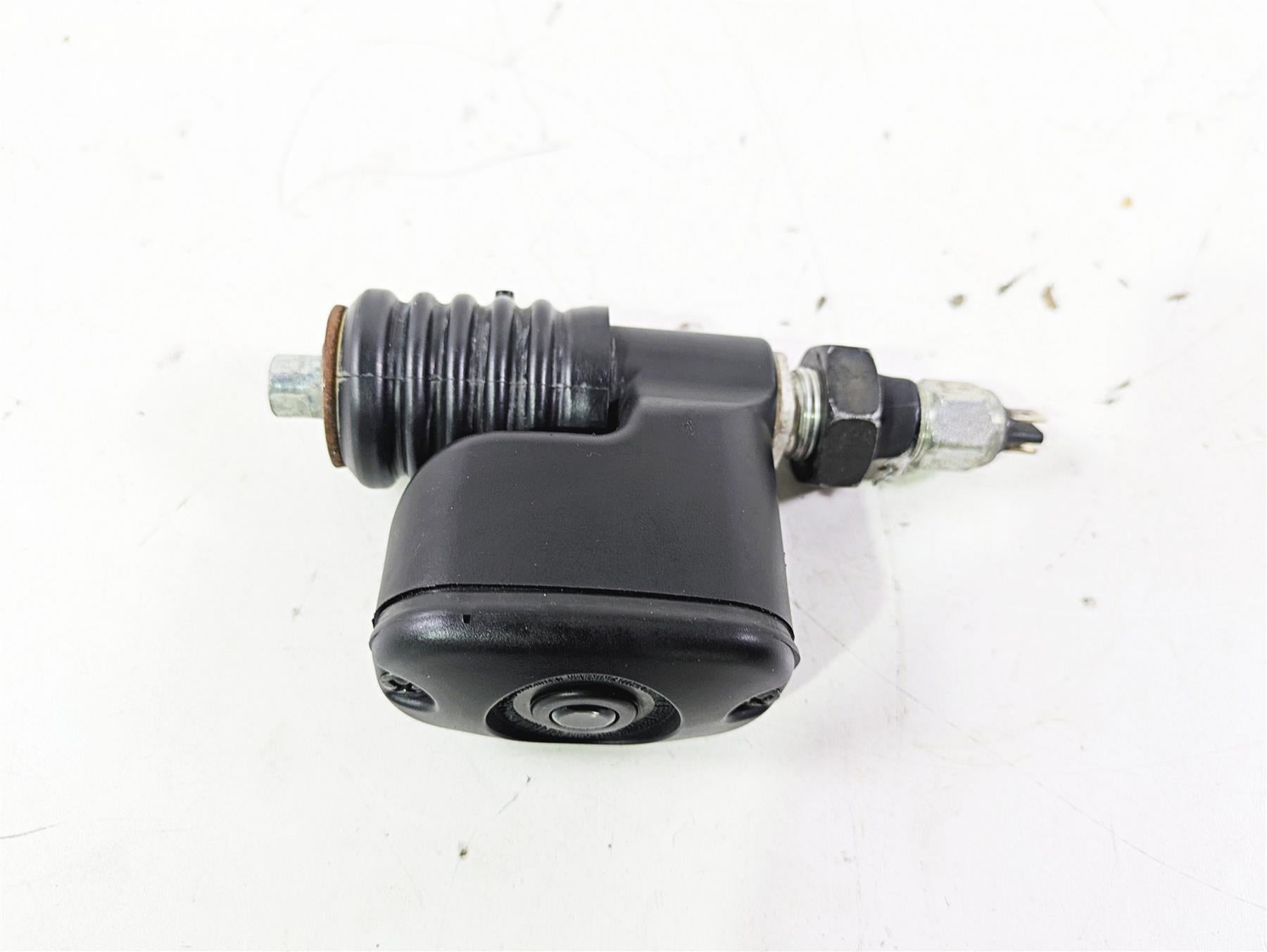 2015 Harley FXDL Dyna Low Rider Rear Brake Master Cylinder 41700065A {{ shop.shopifyCountryName }} - Mototech271