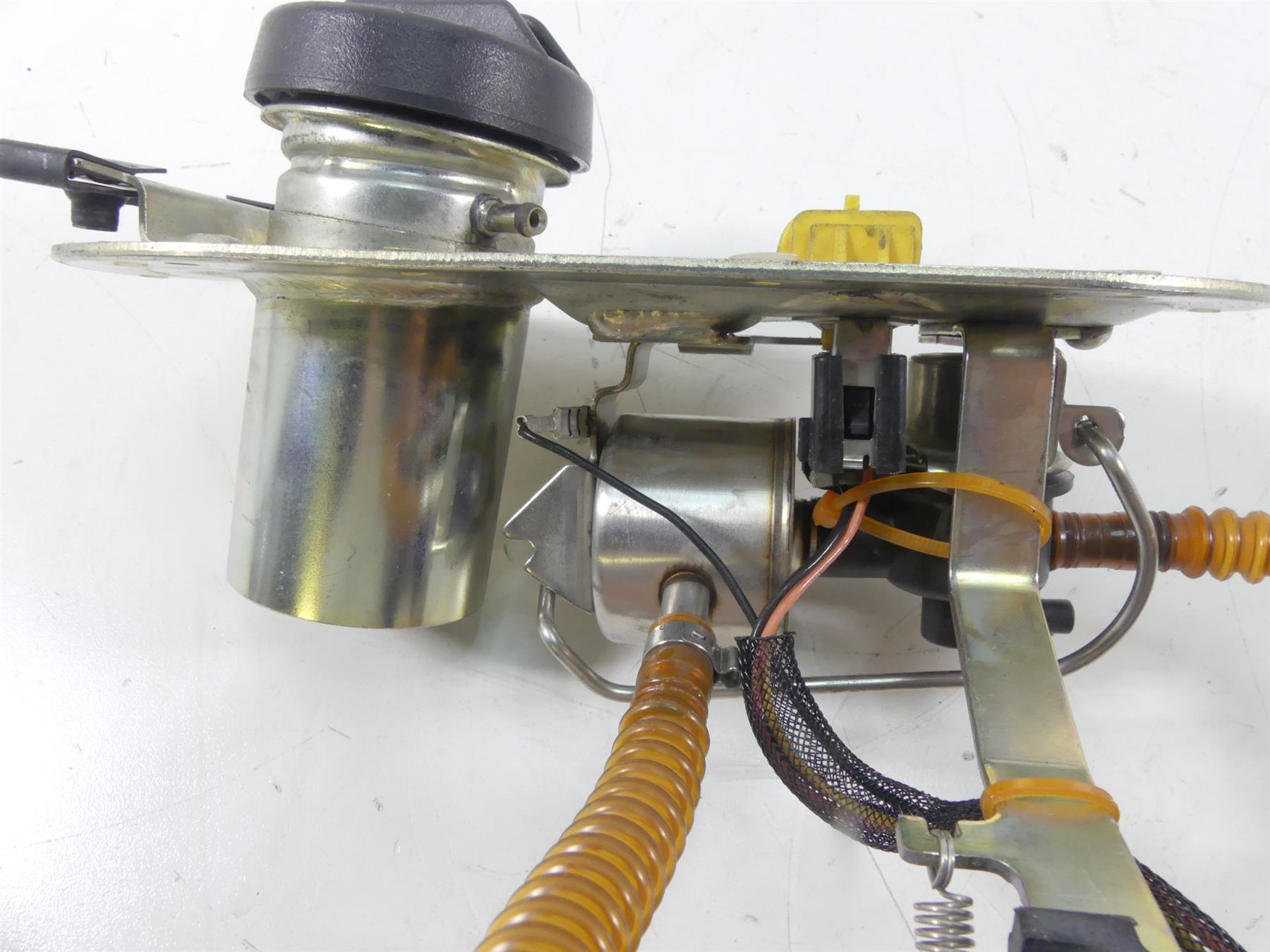 2007 Harley Touring FLHTCU SE CVO Electra Glide Fuel Gas Pump - Tested 62897-01B {{ shop.shopifyCountryName }} - Mototech271