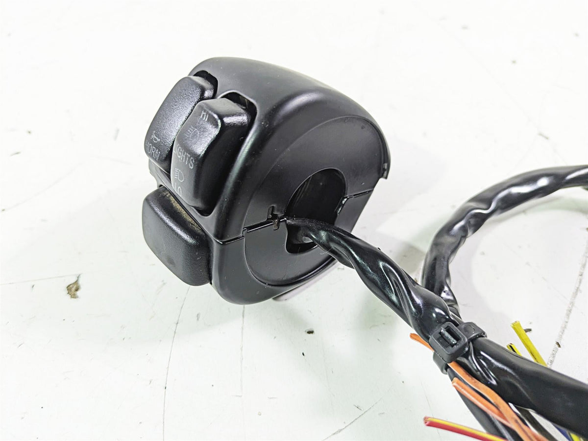 2012 Harley VRSCF Muscle V Rod Left Hand Control Switch - Read 71682-06A {{ shop.shopifyCountryName }} - Mototech271