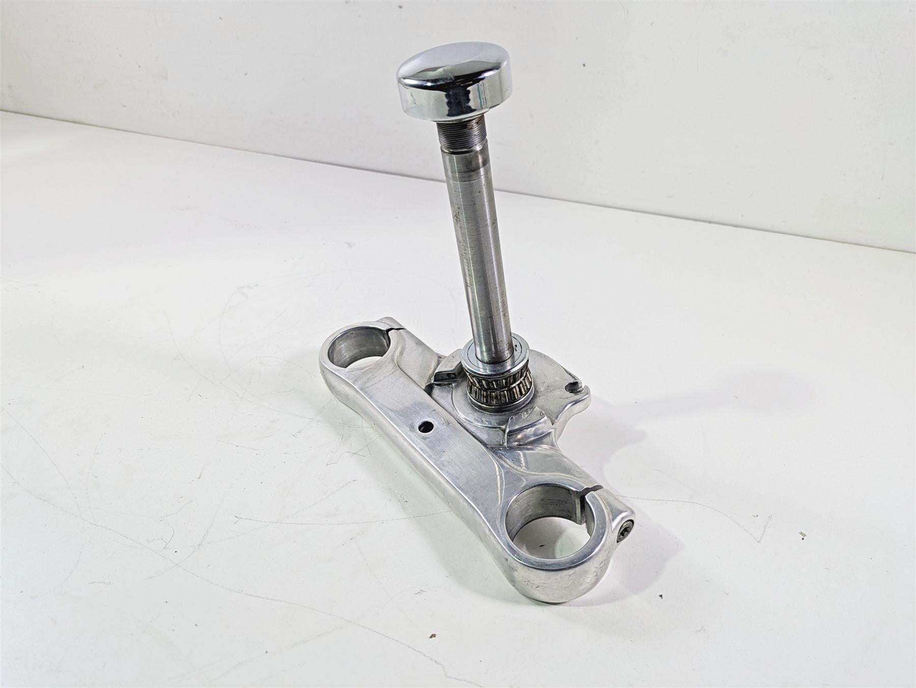 2009 Harley FXDC Dyna Super Glide Lower Triple Tree Steering Clamp Read 45867-08 {{ shop.shopifyCountryName }} - Mototech271