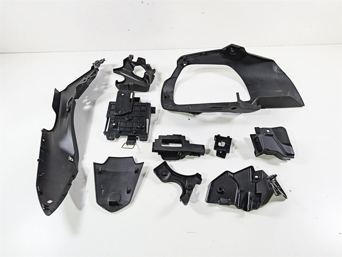 2025 CFMoto 450 SS Black Fairing Infill Cover Set 6AQV-040902-1003 {{ shop.shopifyCountryName }} - Mototech271