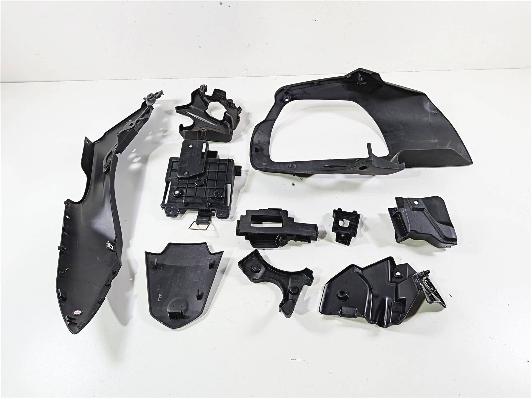 2025 CFMoto 450 SS Black Fairing Infill Cover Set 6AQV-040902-1003 {{ shop.shopifyCountryName }} - Mototech271