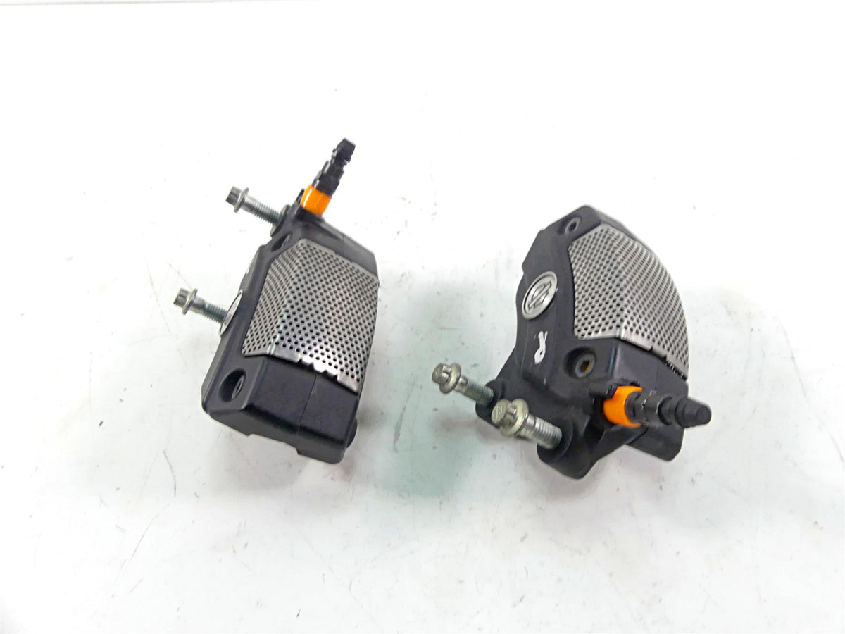 2008 Harley Touring FLHX Street Glide Front Brake Caliper Set 43027-08 44023-08 {{ shop.shopifyCountryName }} - Mototech271