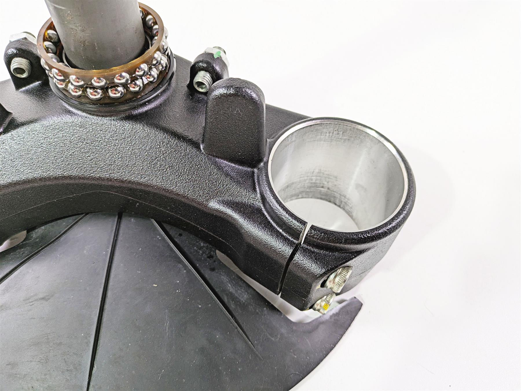 2019 Ducati Supersport 939 S Lower Triple Tree Steering Clamp 34220991AB {{ shop.shopifyCountryName }} - Mototech271