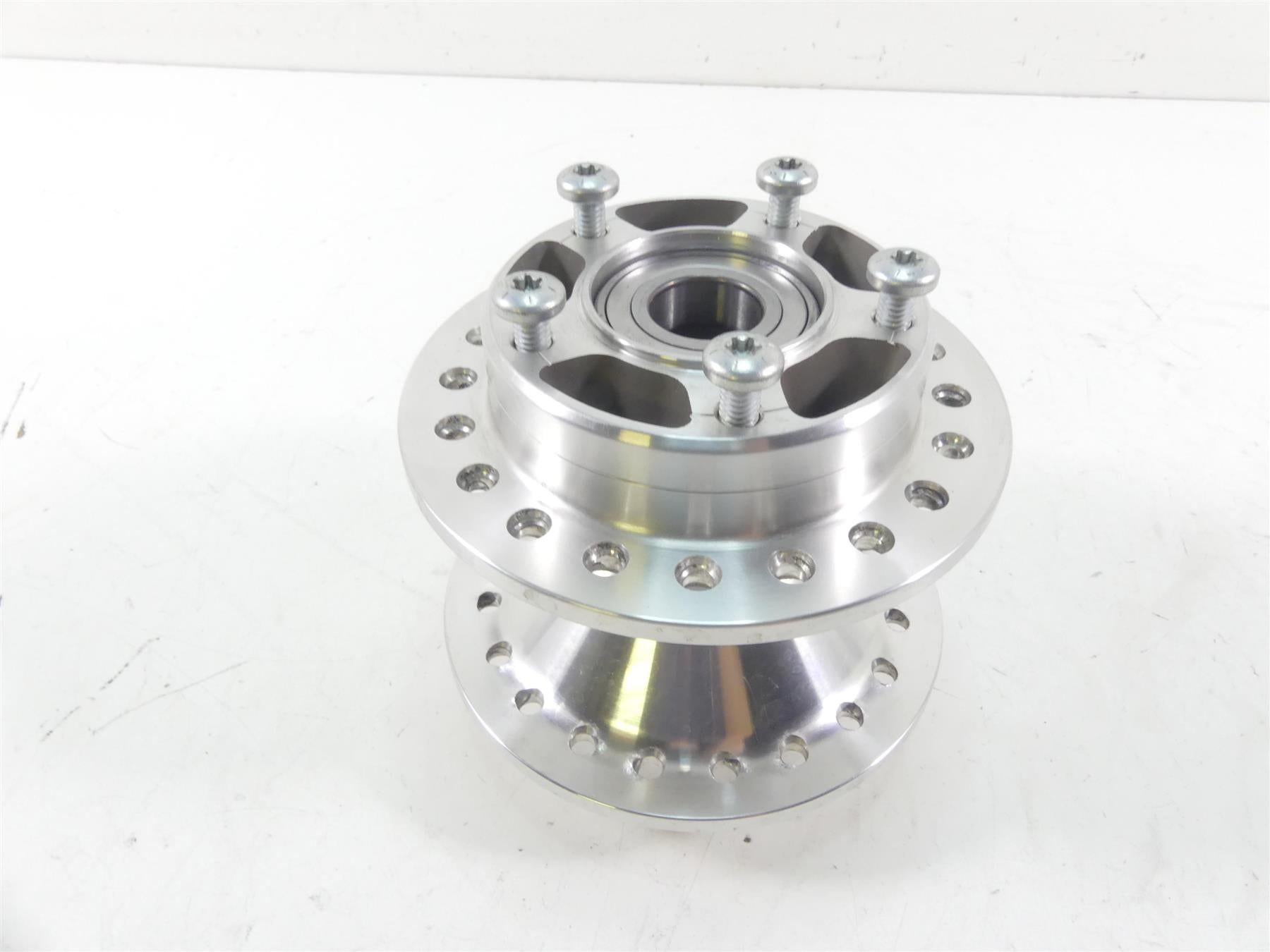 2021 Harley Softail FXBBS 114 Street Bob Front Spoke Wheel Hub 43300565 41426-07 {{ shop.shopifyCountryName }} - Mototech271