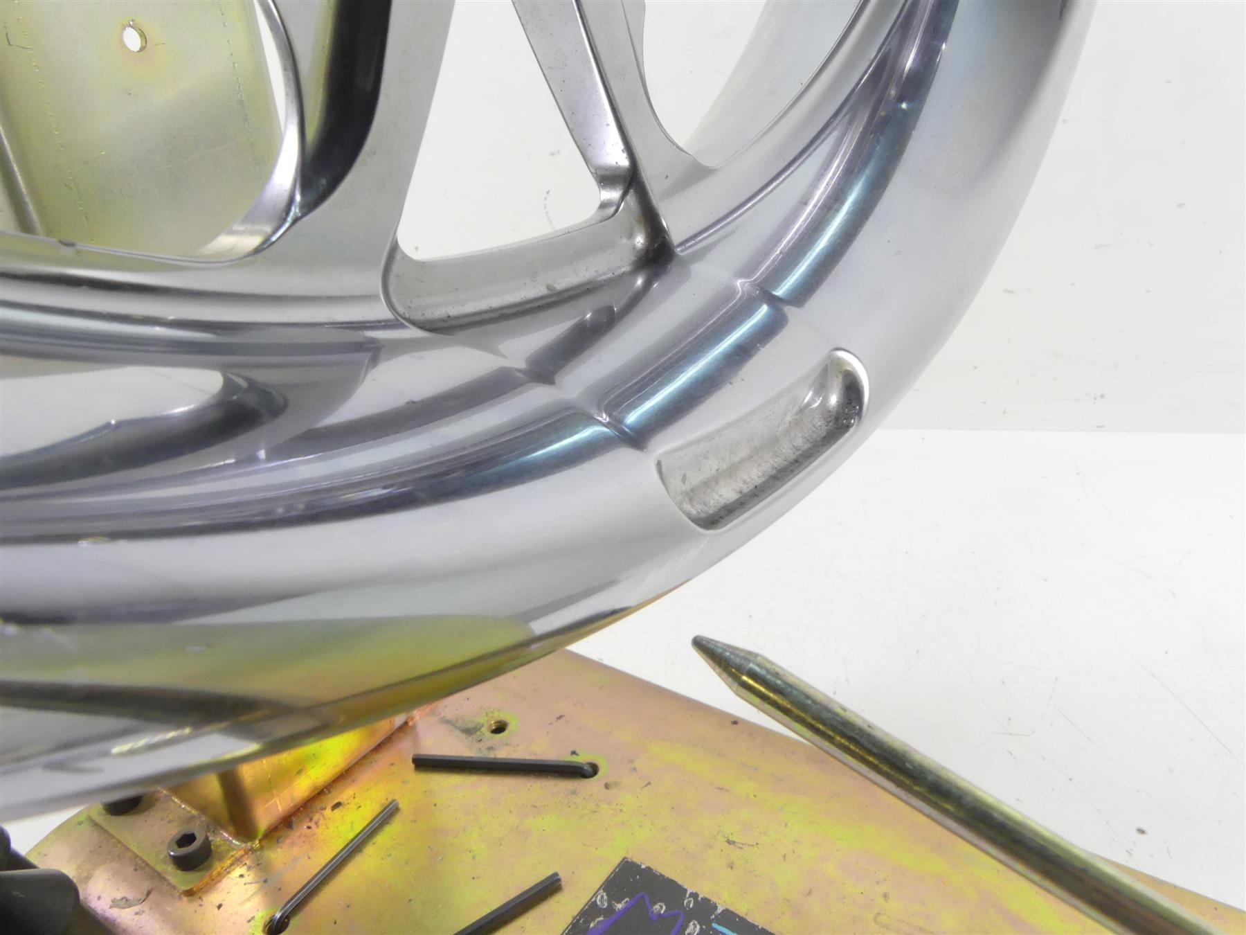 2013 Harley Touring FLHX Street Glide Bent Front Wheel Rim 21x3.5 9204-7106P {{ shop.shopifyCountryName }} - Mototech271