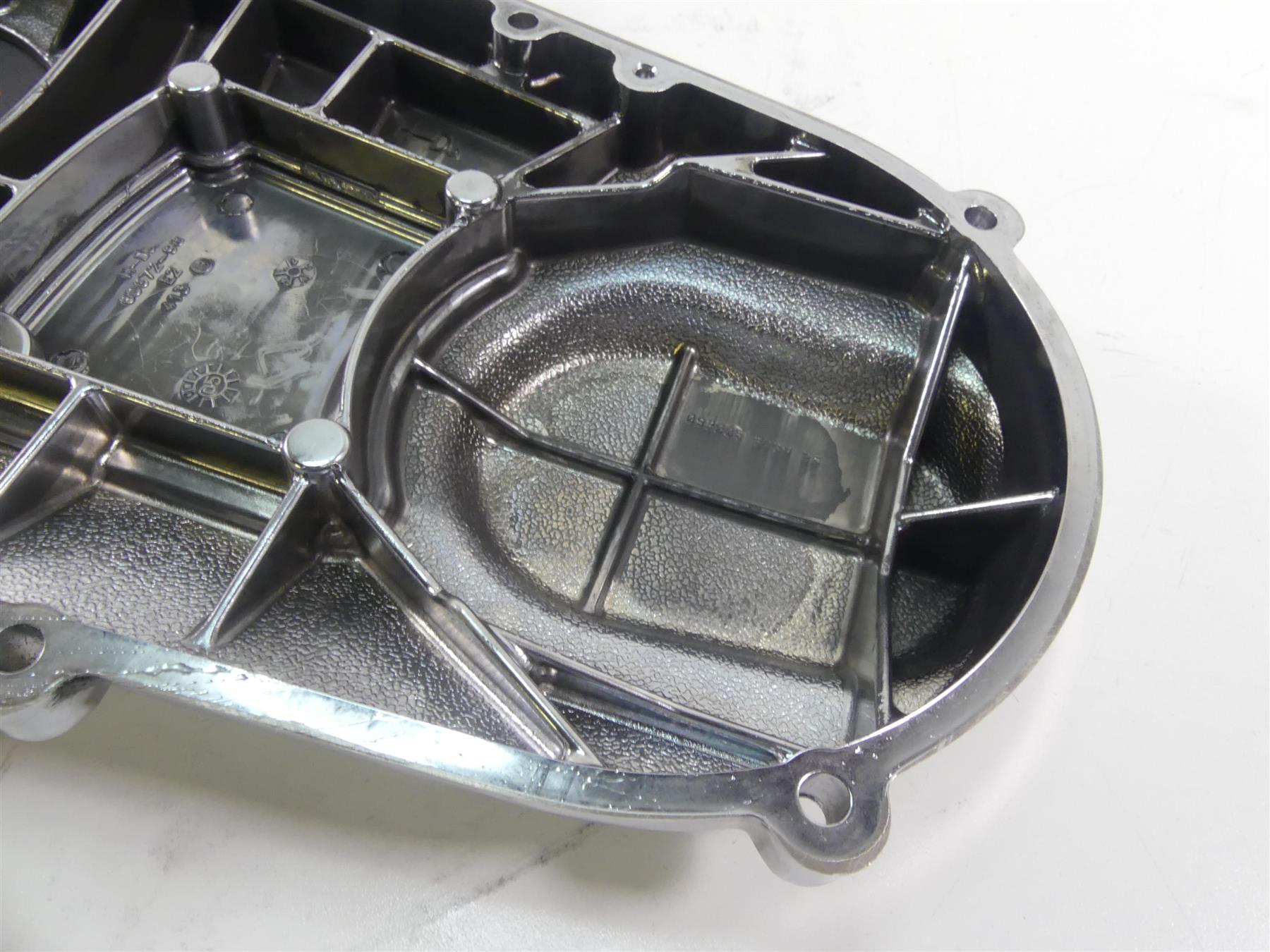 2005 Harley Touring FLHRSI Road King Outer Primary Drive Clutch Cover 60685-04A {{ shop.shopifyCountryName }} - Mototech271