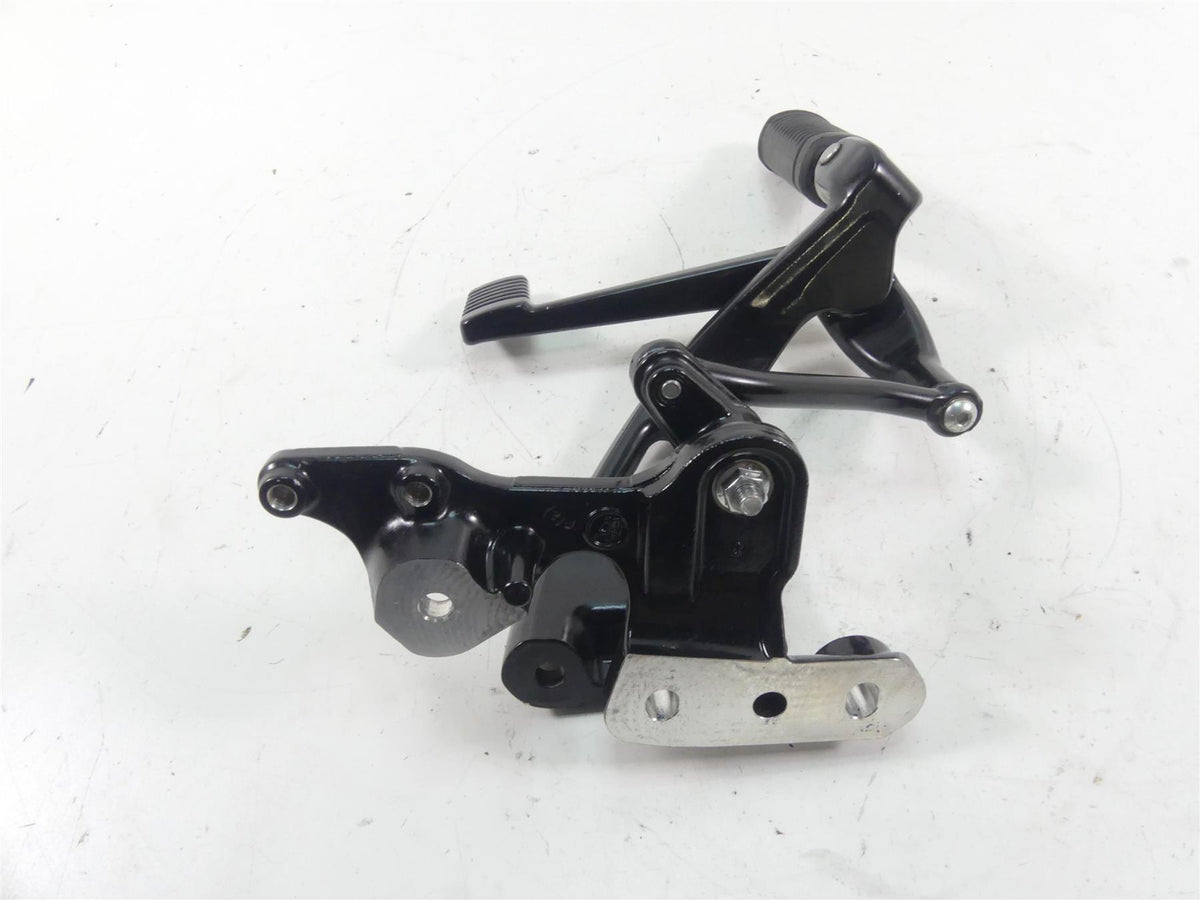 2018 Harley Softail FXBB Street Bob Right Foot Peg & Brake Pedal 50500601 {{ shop.shopifyCountryName }} - Mototech271