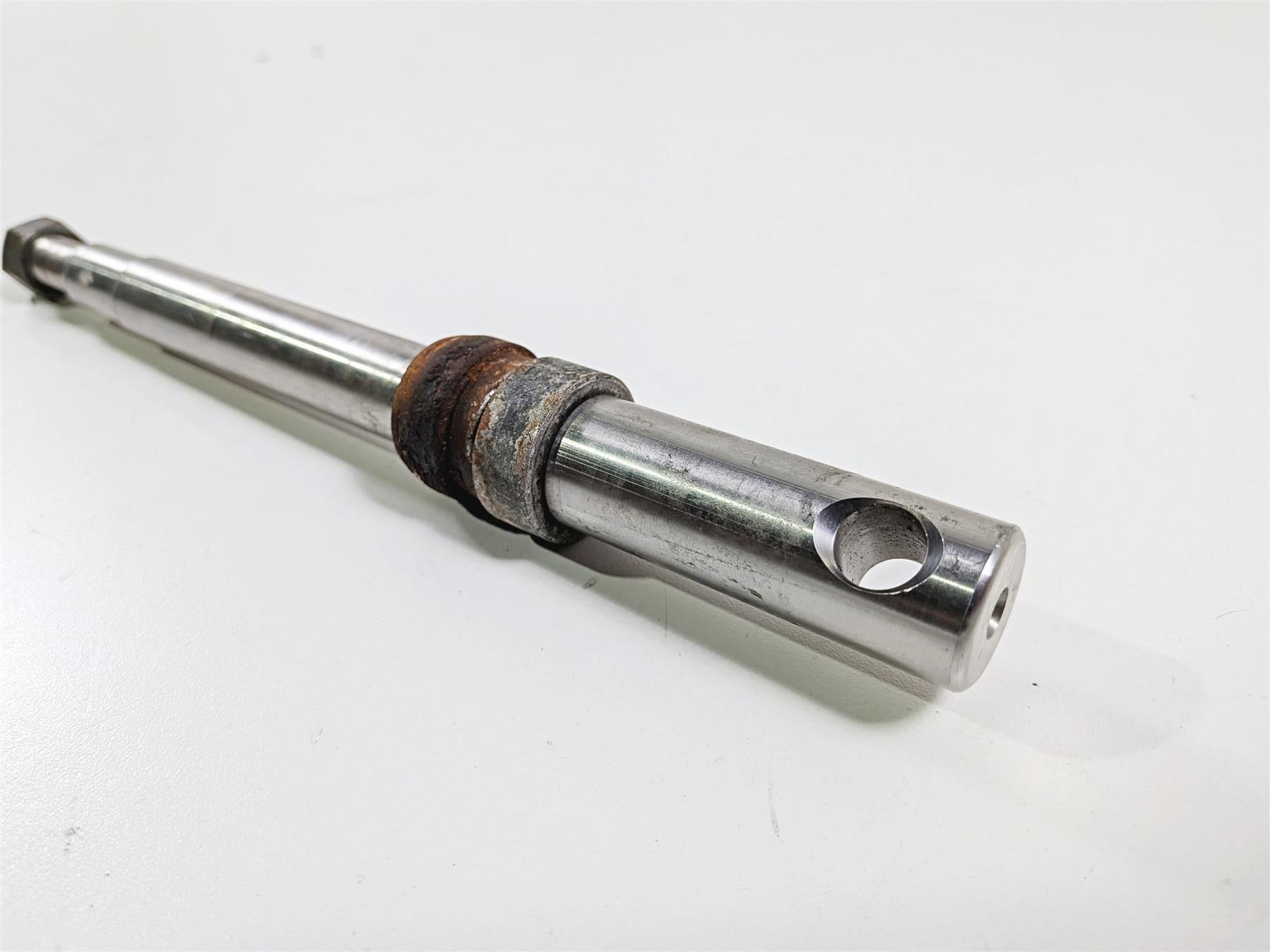 2002 Harley Davidson XLH883 Sportster Front Wheel Spindle Axle 43895-00 {{ shop.shopifyCountryName }} - Mototech271