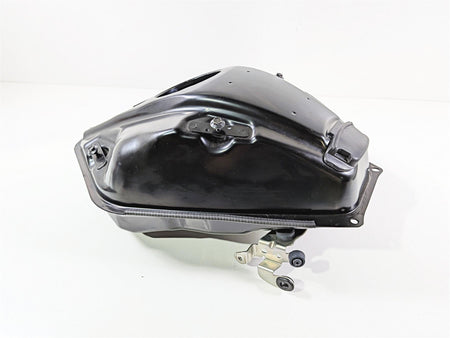 2025 Yamaha YZF R7 Nice Fuel Gas Petrol Tank - Clean - No Dents BEB-24110-00-00 {{ shop.shopifyCountryName }} - Mototech271