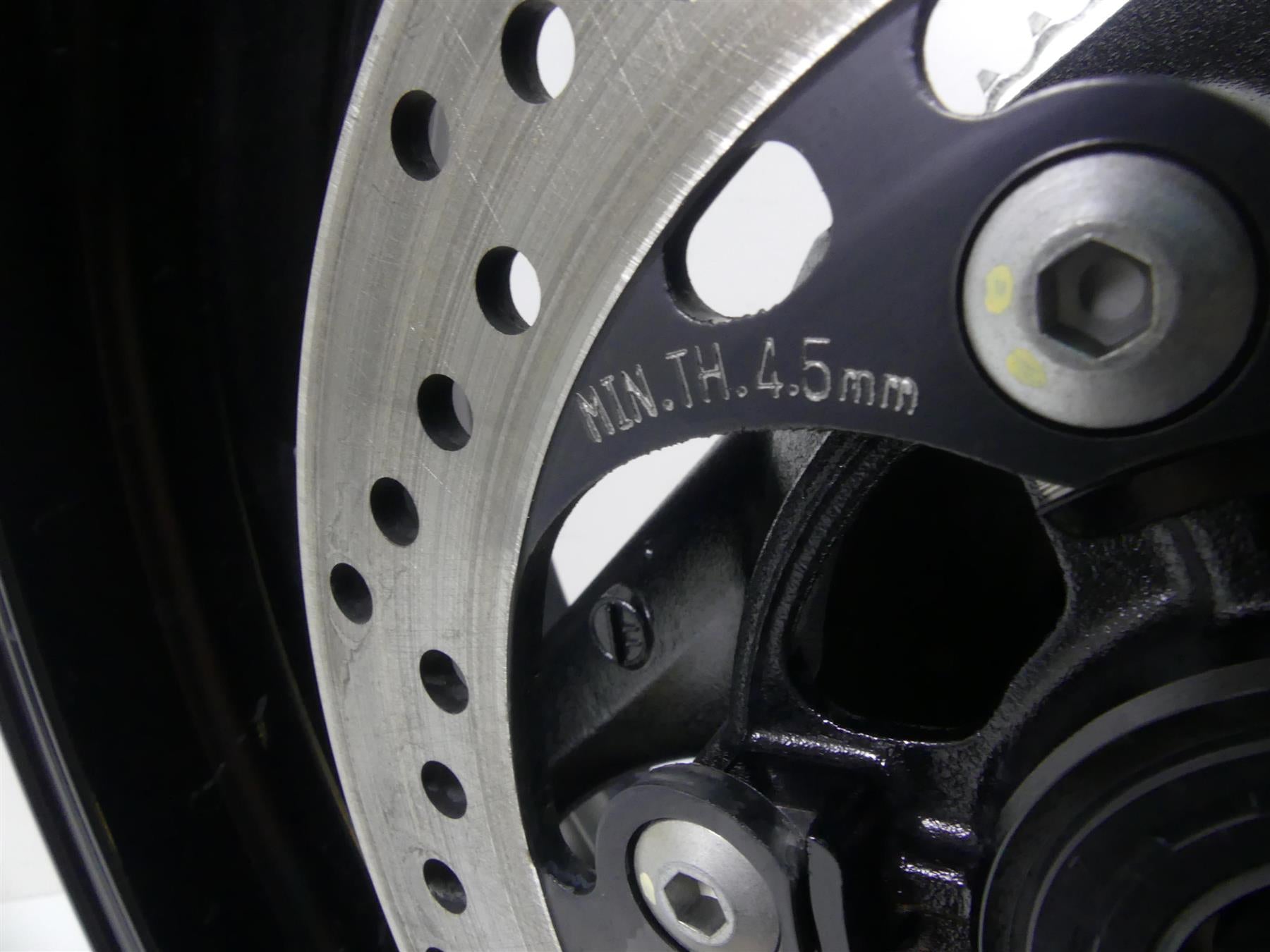 2022 Suzuki GSXR750 Rear Wheel Rim 17x5.5 -Read 64111-14J00-019 {{ shop.shopifyCountryName }} - Mototech271