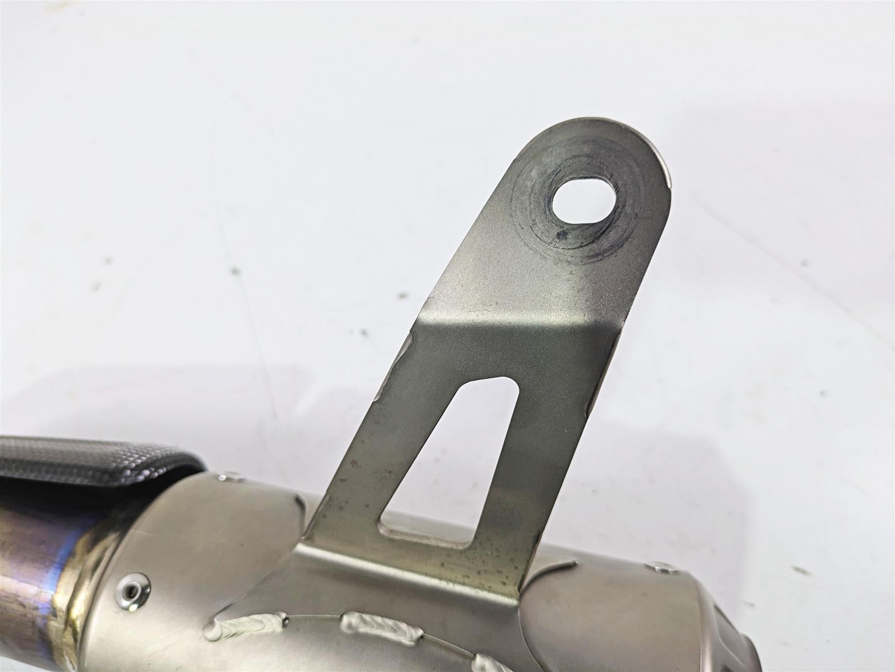 2017 BMW S1000RR K46 Akrapovic Titanium Slip-On Exhaust Muffler S-B10SO8-CUBT {{ shop.shopifyCountryName }} - Mototech271