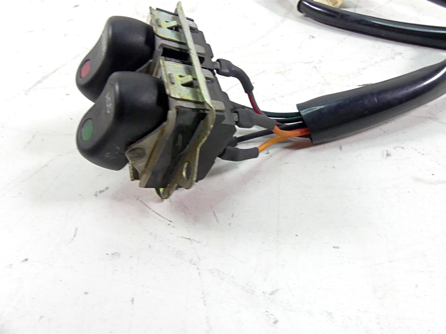 2011 Harley Touring FLTRX Road Glide Cruise Auxiliary Switches - Read 71625-04 {{ shop.shopifyCountryName }} - Mototech271