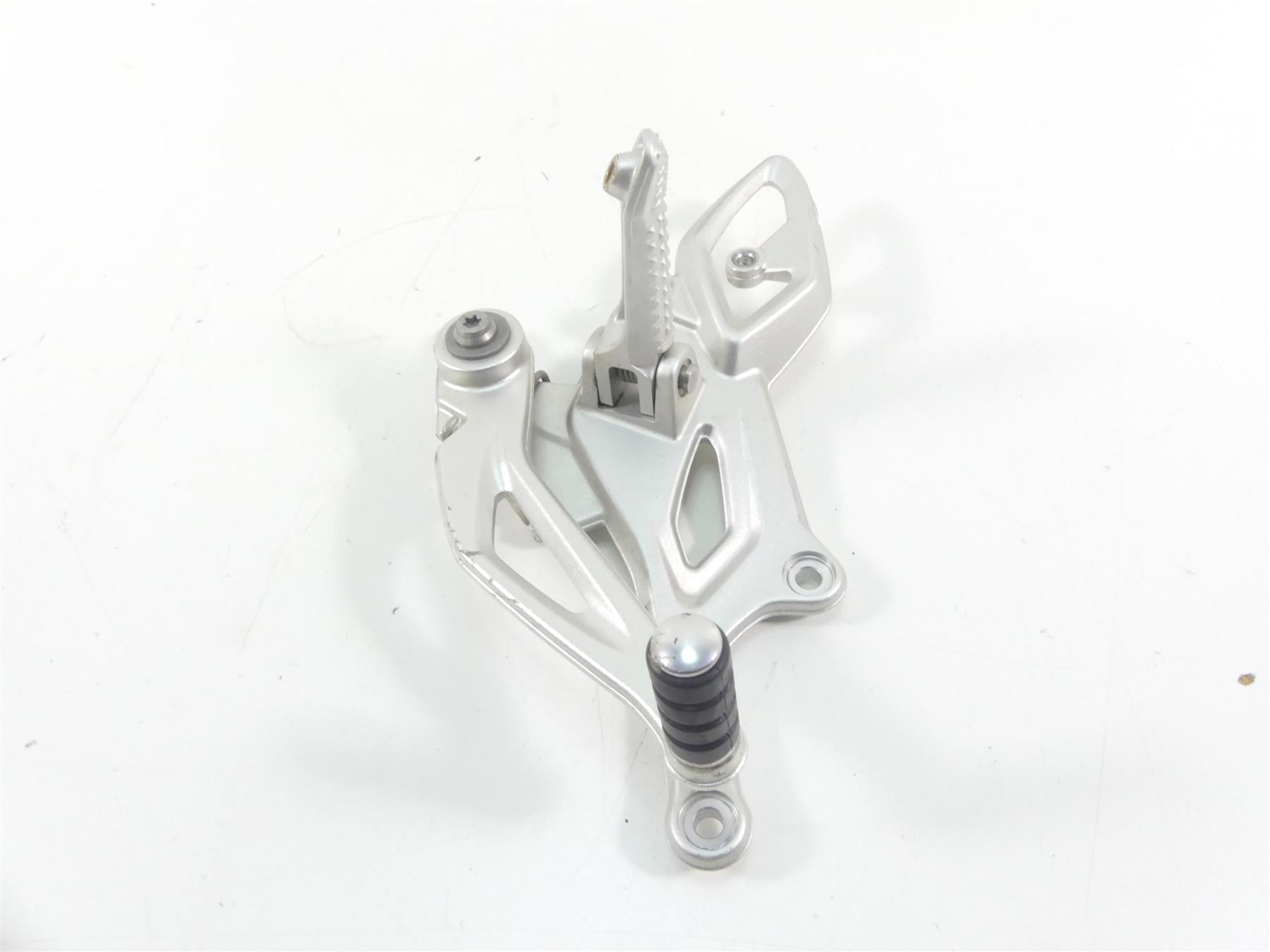 2017 BMW RnineT Racer K32 Right Front Footpeg Foot Peg & Brake Pedal 46718558798 {{ shop.shopifyCountryName }} - Mototech271