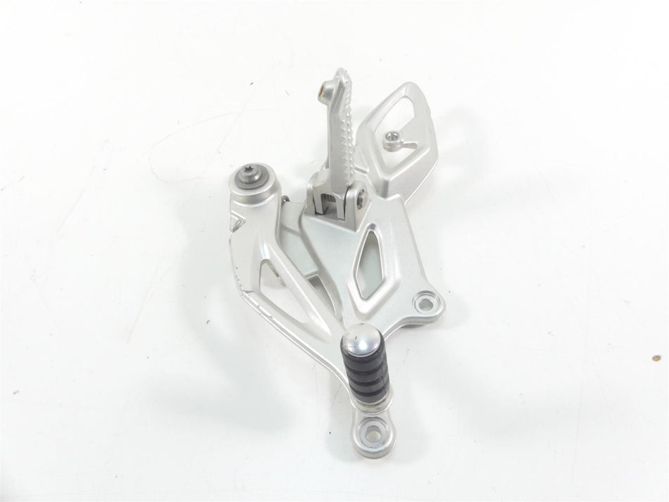 2017 BMW RnineT Racer K32 Right Front Footpeg Foot Peg & Brake Pedal 46718558798 {{ shop.shopifyCountryName }} - Mototech271