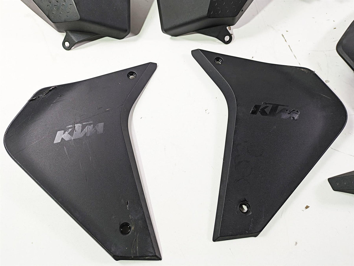 2022 KTM 1290 Super Adventure S Plastic Infill Cover Fairing Set 61908061100 {{ shop.shopifyCountryName }} - Mototech271