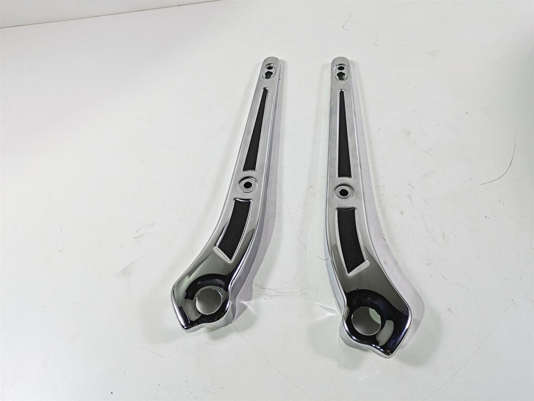 2014 Harley FXDL Dyna Low Rider Rear Fender Struts Braces 57300024 57300026 {{ shop.shopifyCountryName }} - Mototech271