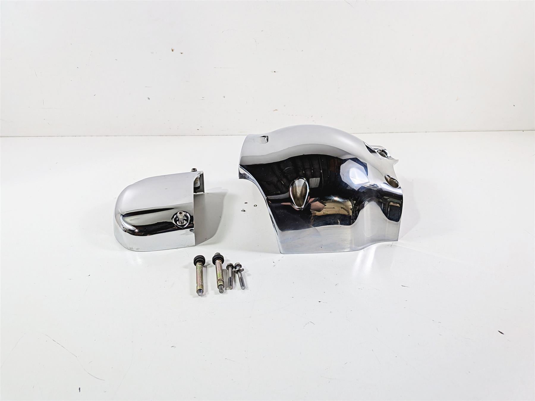 2006 Suzuki C90 VL1500T Boulevard Rear Engine Side Cover Set 11361-10F00 {{ shop.shopifyCountryName }} - Mototech271
