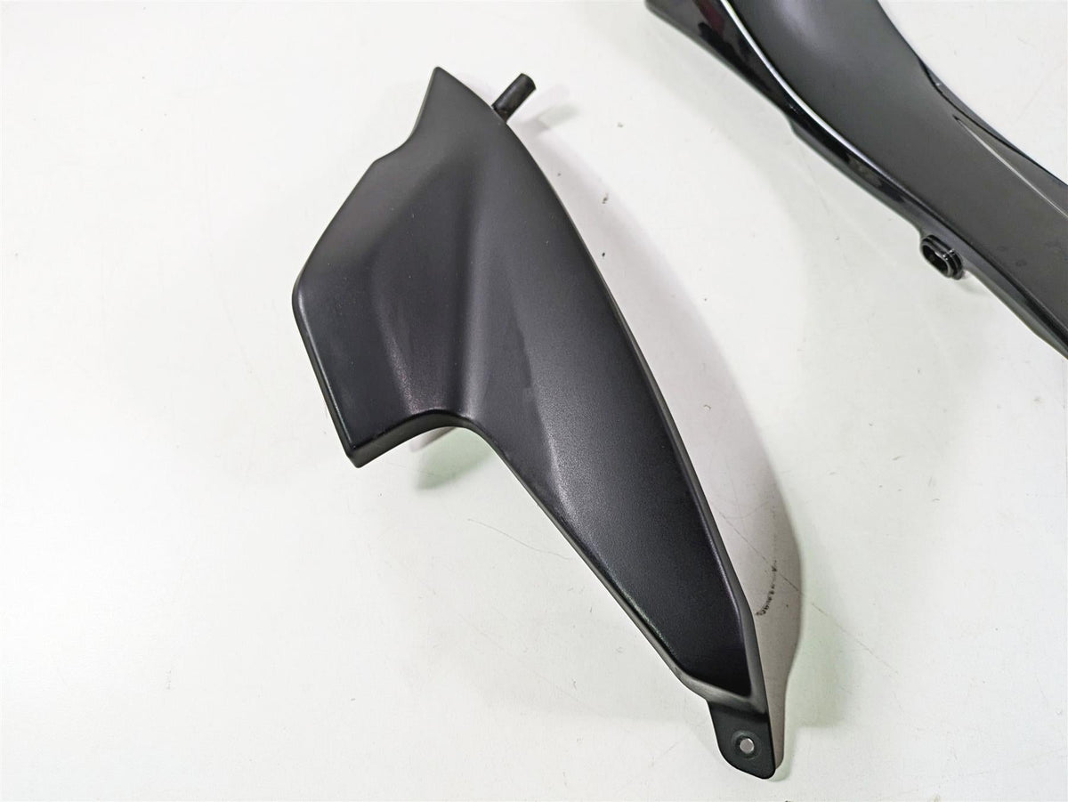 2012 BMW R1200R K27 Under Seat Side Cover Fairings Set - Read 46637697198 {{ shop.shopifyCountryName }} - Mototech271