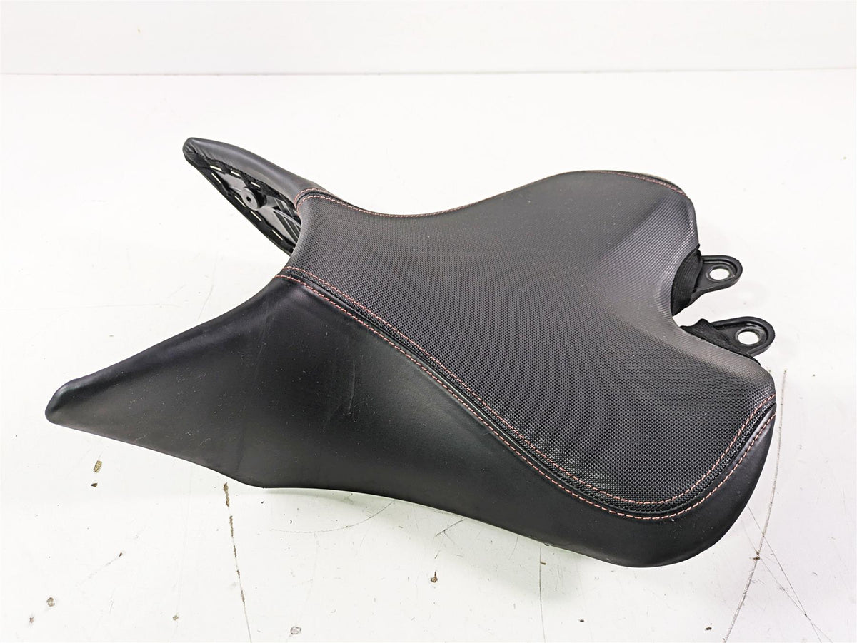 2019 Triumph Speed Triple RS 1050 Front Seat Saddle Comfort READ T2307334 {{ shop.shopifyCountryName }} - Mototech271